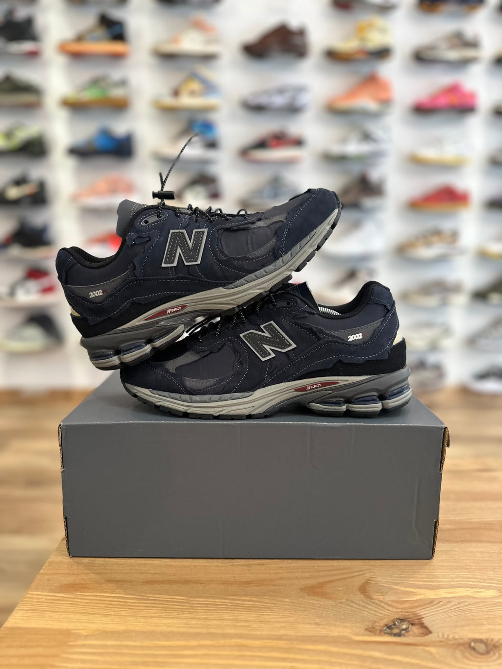 New balance 2002R protection pack éclipse ( taille 42 )
