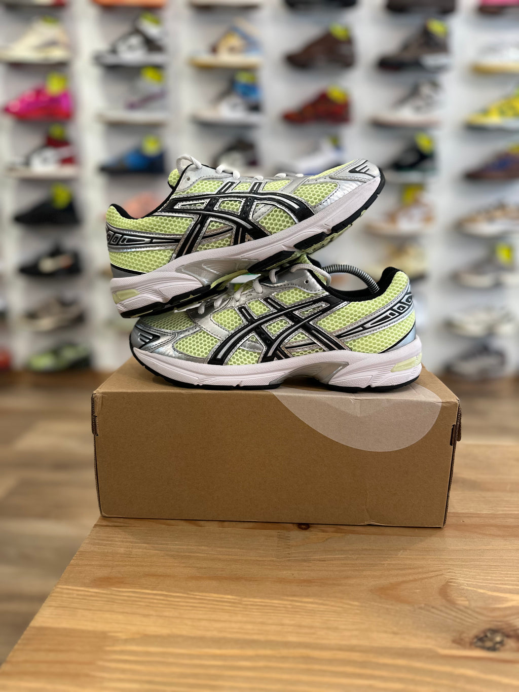 Asics gel 1130 illuminate yellow ( taille 40 )