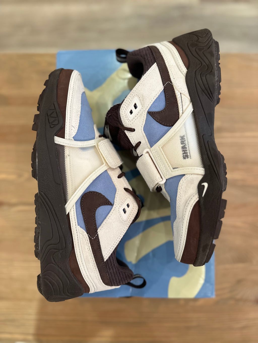 Nike zoom field jaxx Travis Scott ( taille 44 )
