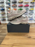 New balance 2002r khaki grey ( taille 43 )