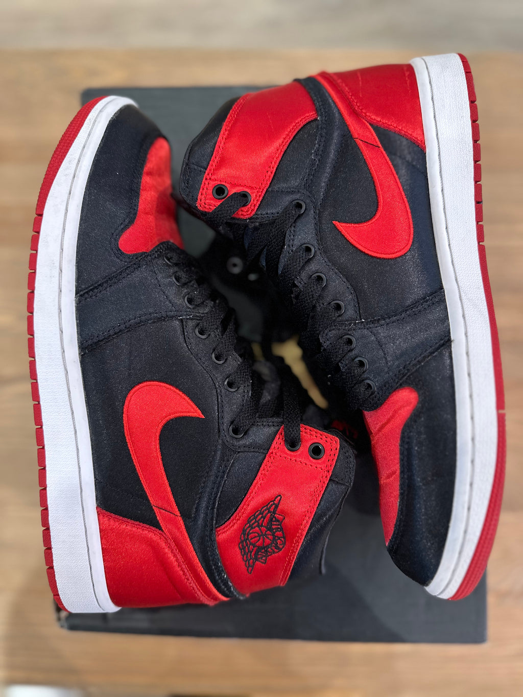 Nike Jordan 1 high satin bred ( taille 44 )