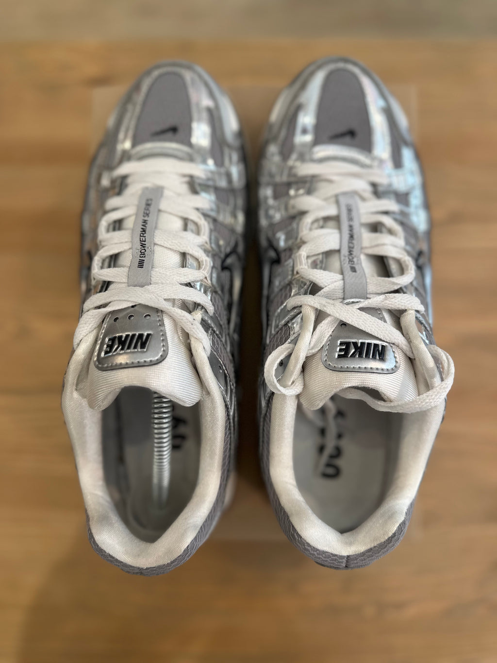 Nike p6000 metallic Silver ( taille 44 )