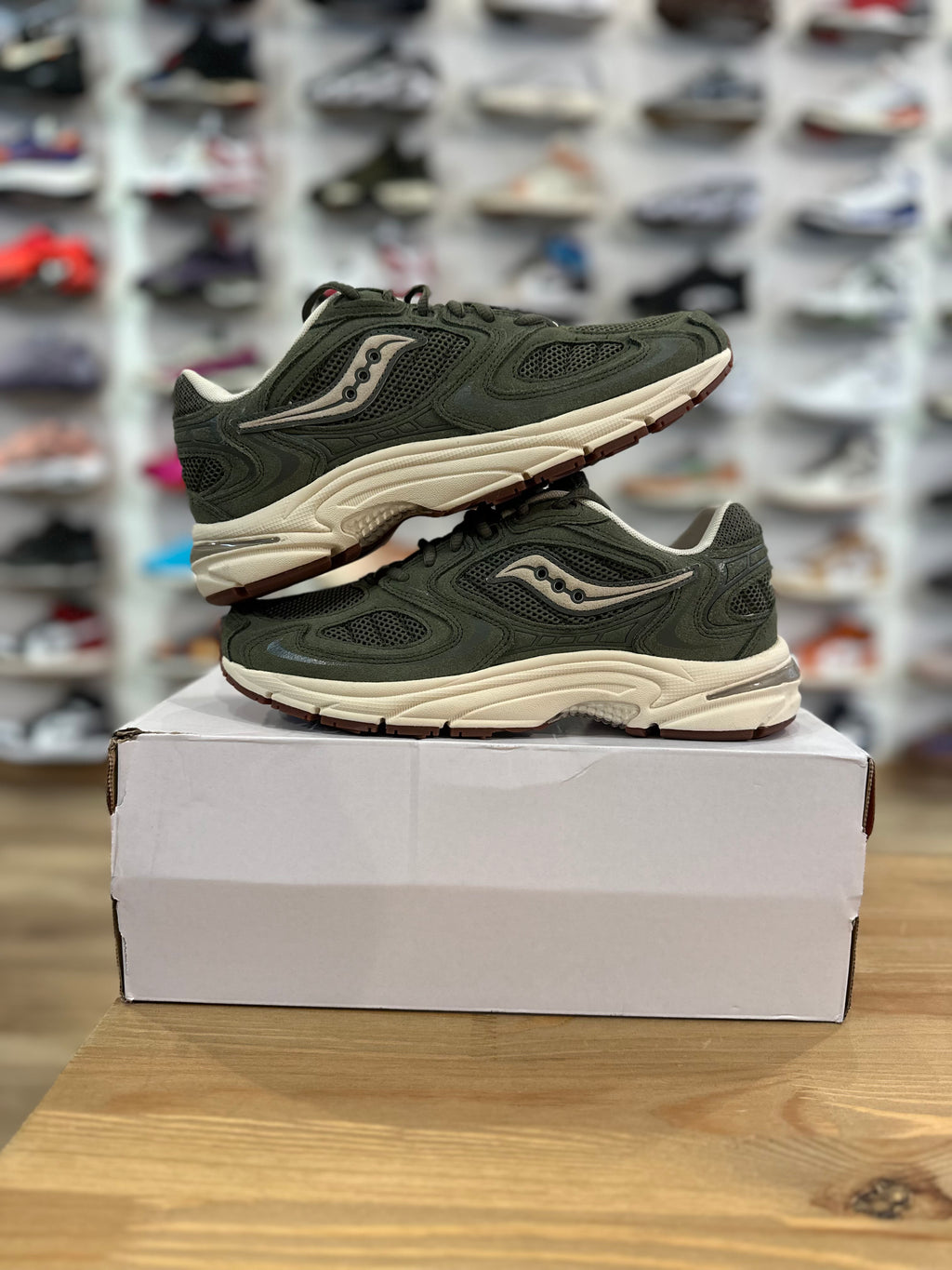 Saucony grid jazz 9 olive ( taille 40,5 )