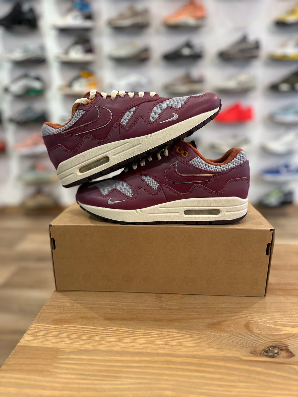 Nike air Max 1 Patta rush maroon ( taille 41 )