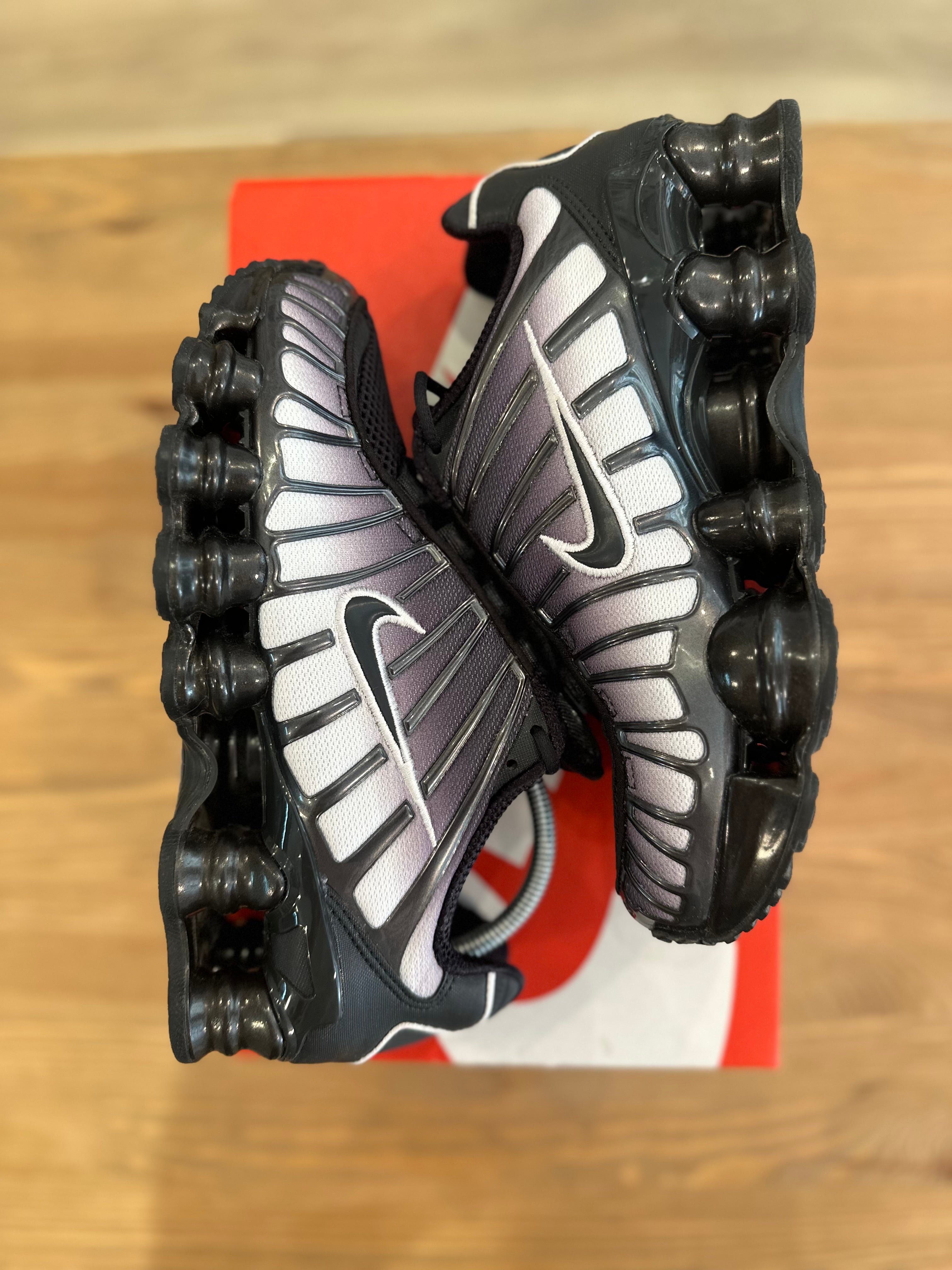 Nike shox TL fade off black ( taille 37,5 )