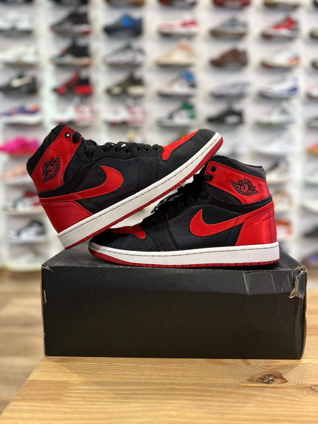 Nike Jordan 1 high satin bred ( taille 44 )