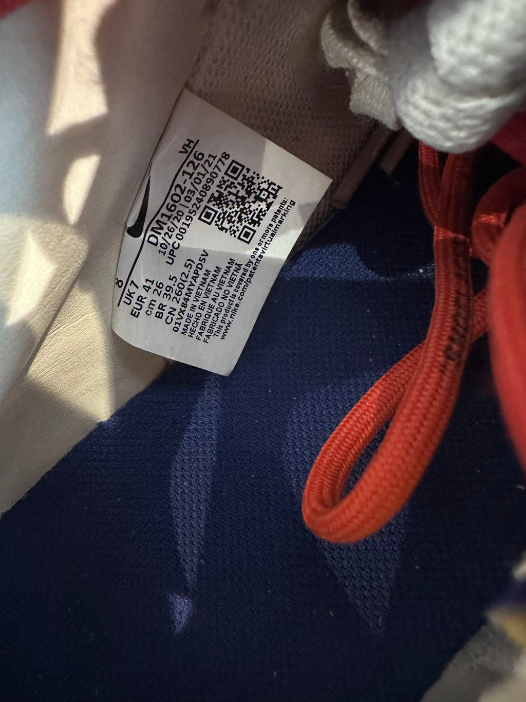 Nike dunk low off White lot 23 ( taille 41 )