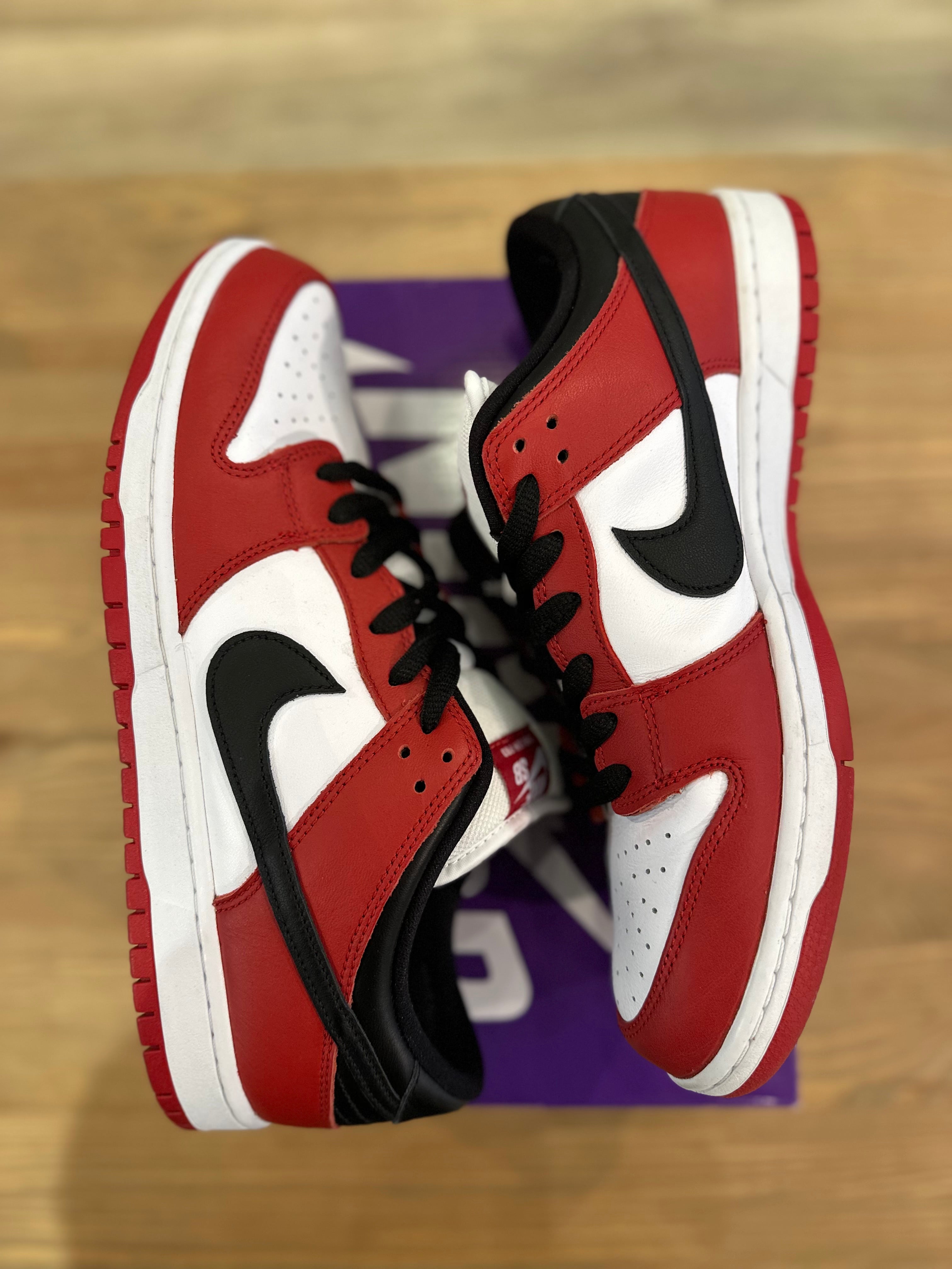 Nike sb dunk low pro Chicago ( taille 45,5 )