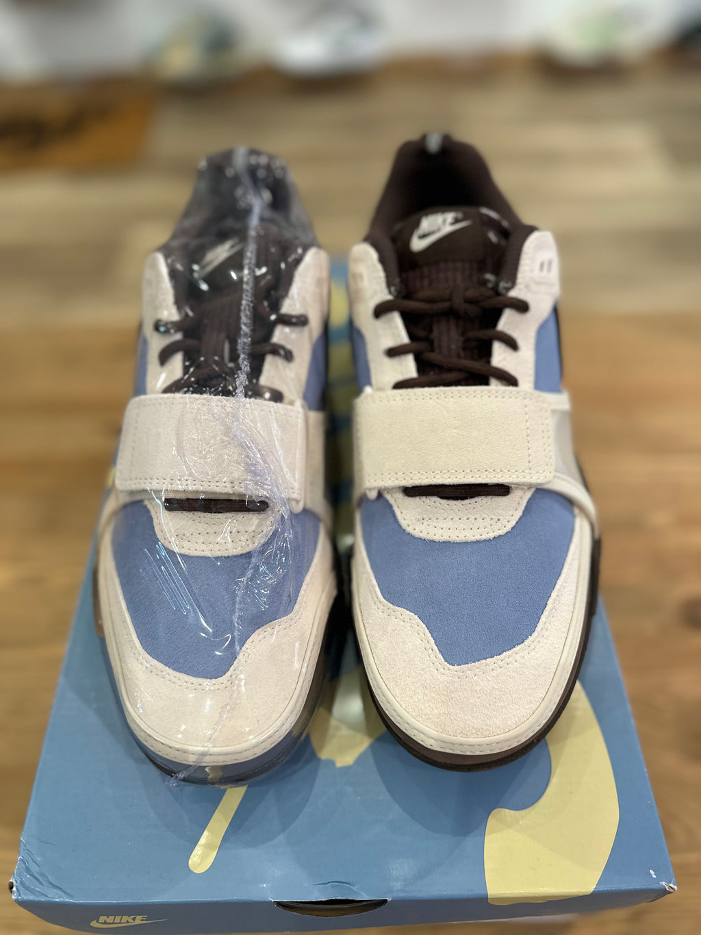 Nike zoom field jaxx Travis Scott ( taille 44 )