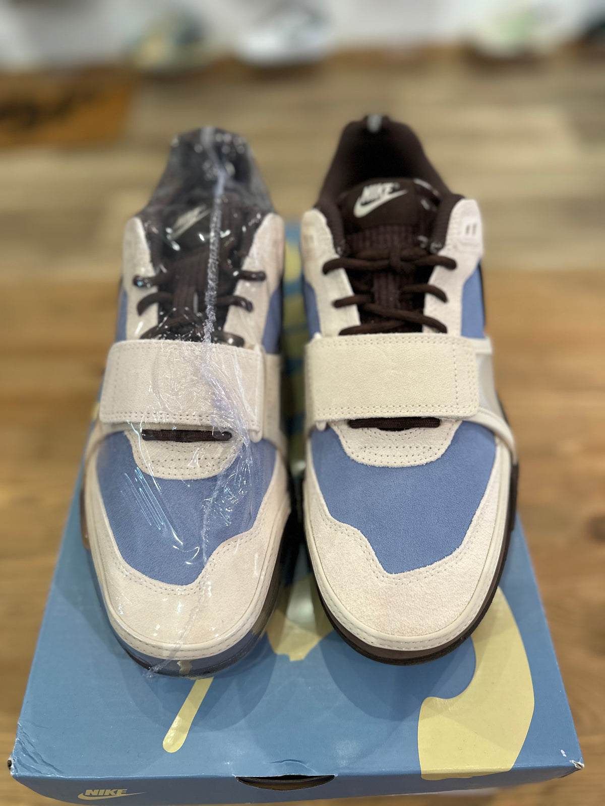 Nike zoom field jaxx Travis Scott ( taille 44 )