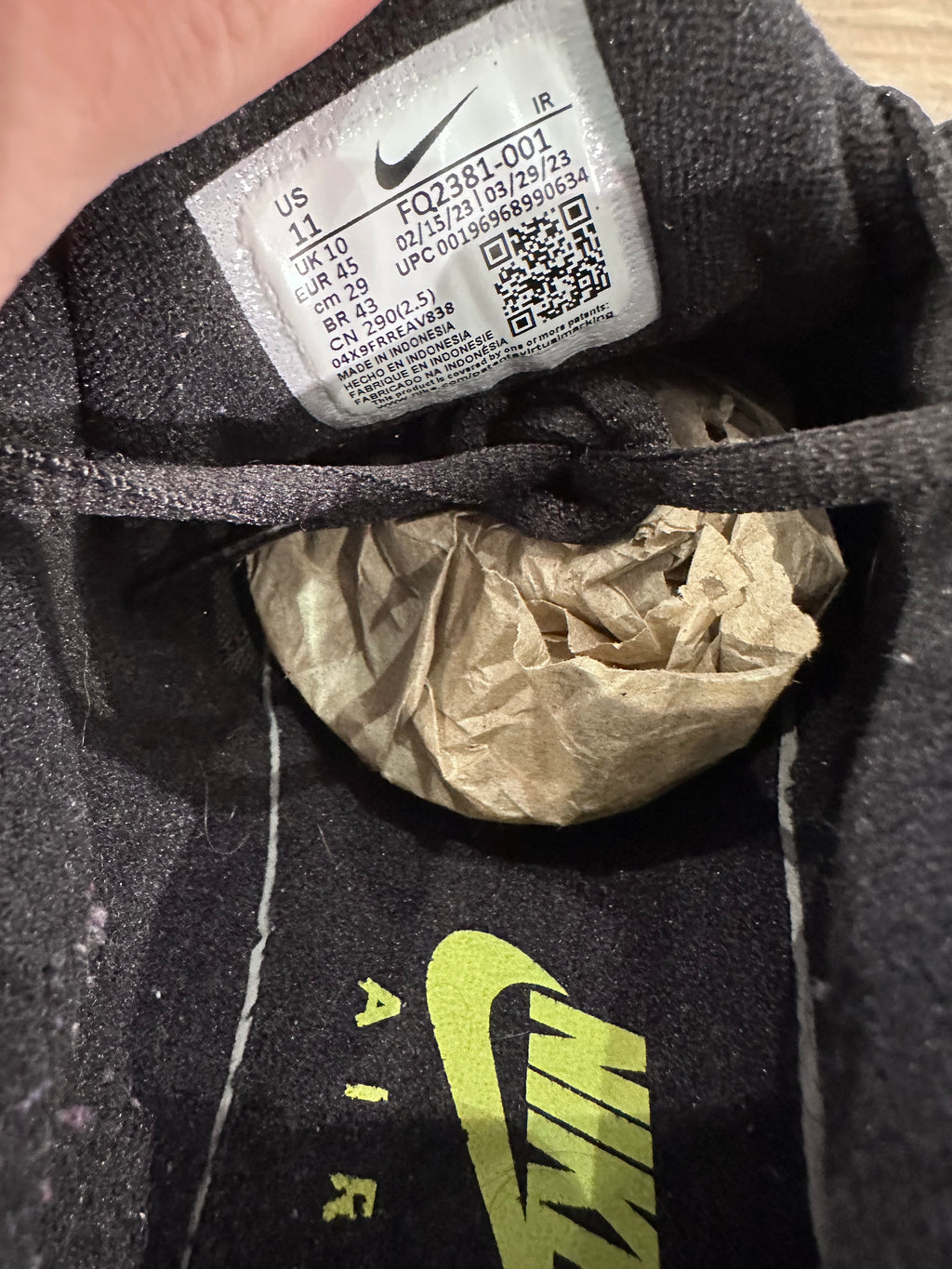 Nike air Max plus black volt ( taille 45 )