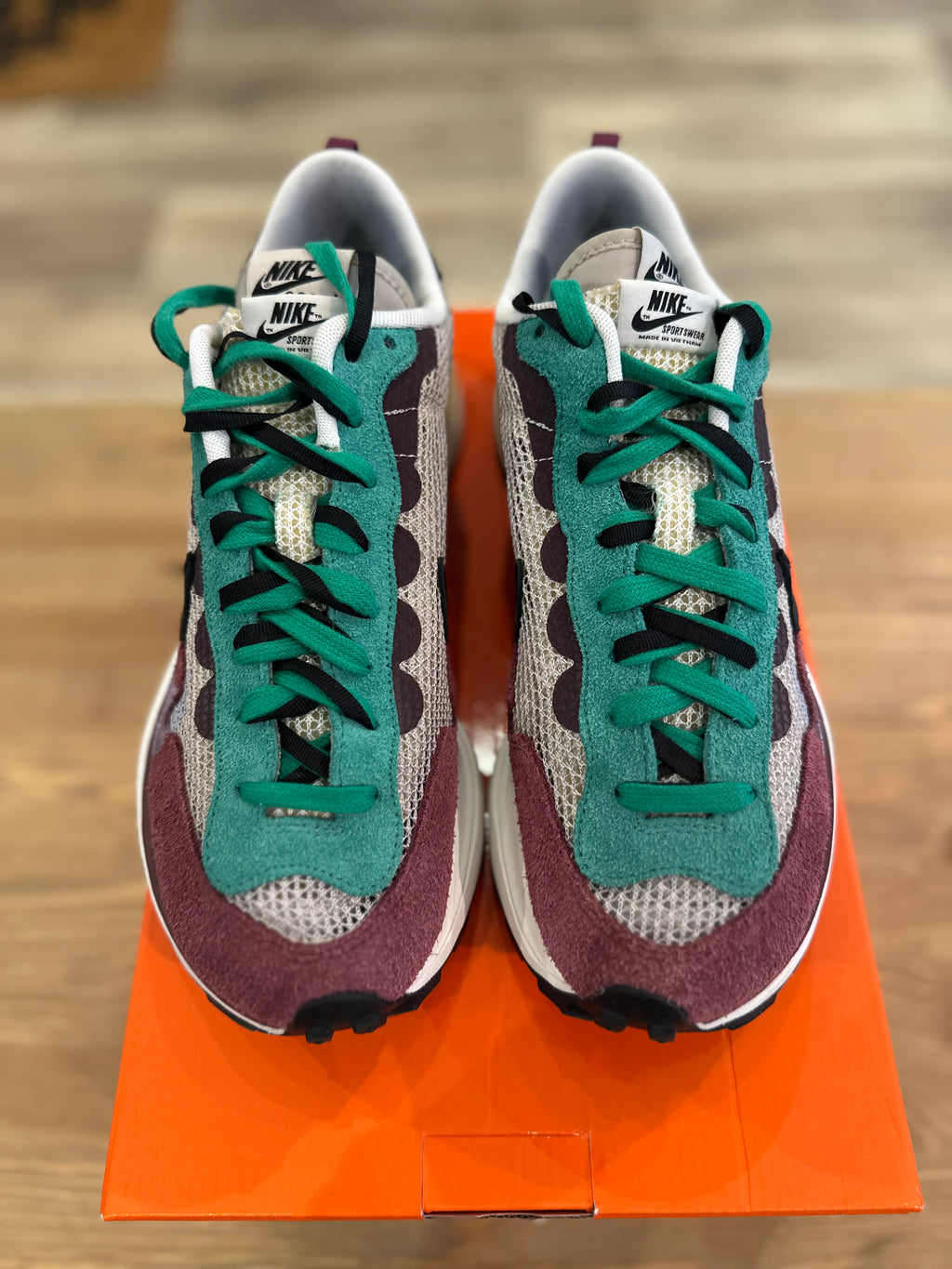 Nike vaporwaffle sacai vilain red ( taille 43 )