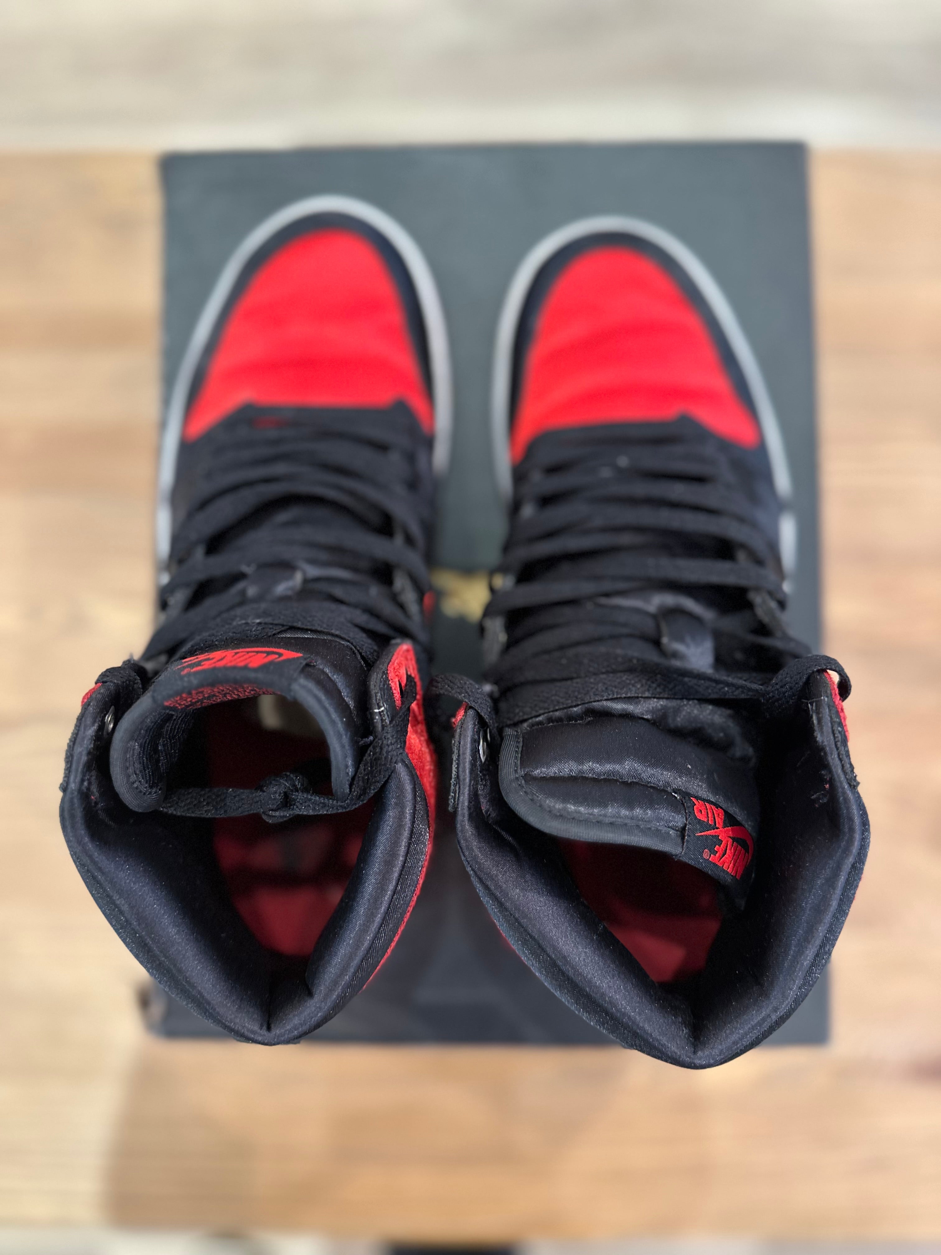 Nike Jordan 1 high satin bred ( taille 44 )