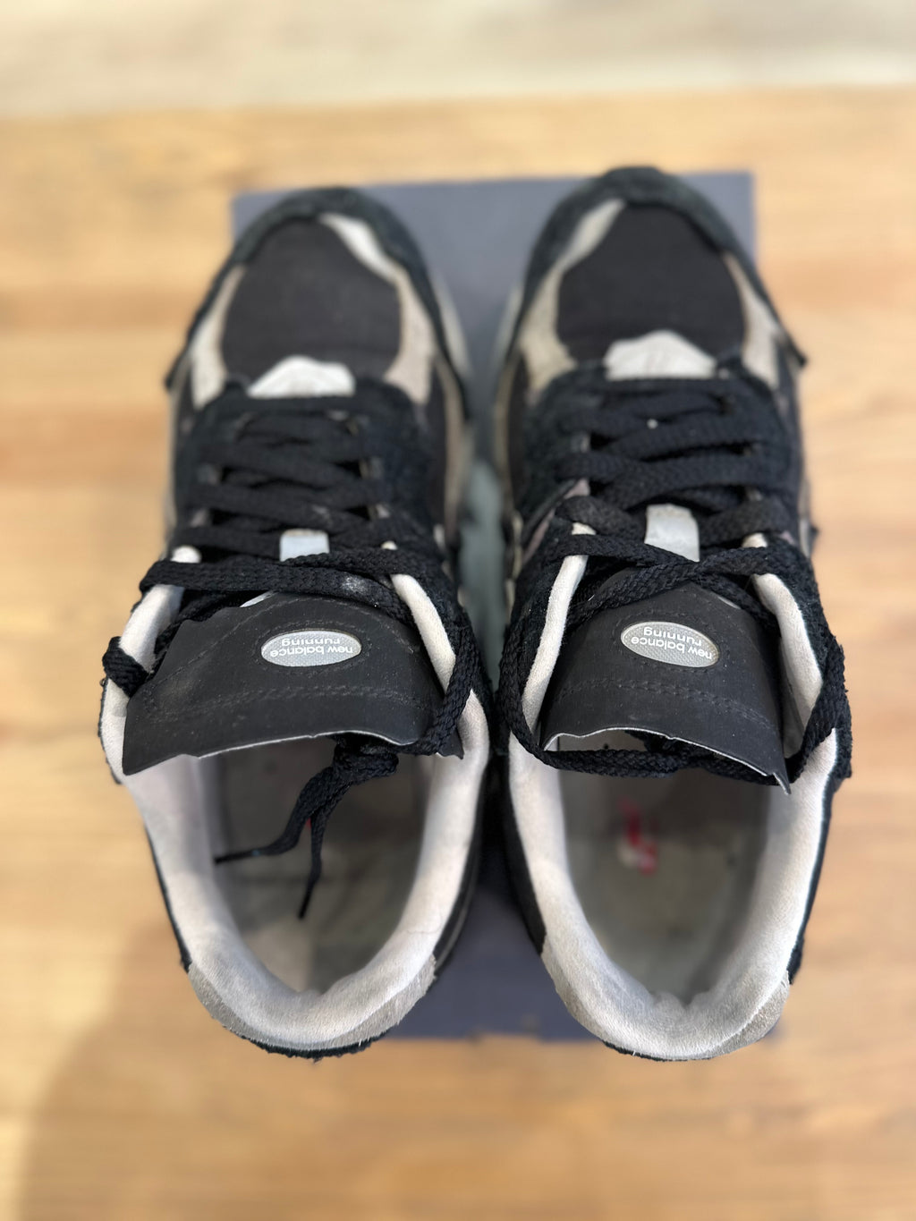 New balance 2002r protection pack black grey ( taille 40 )