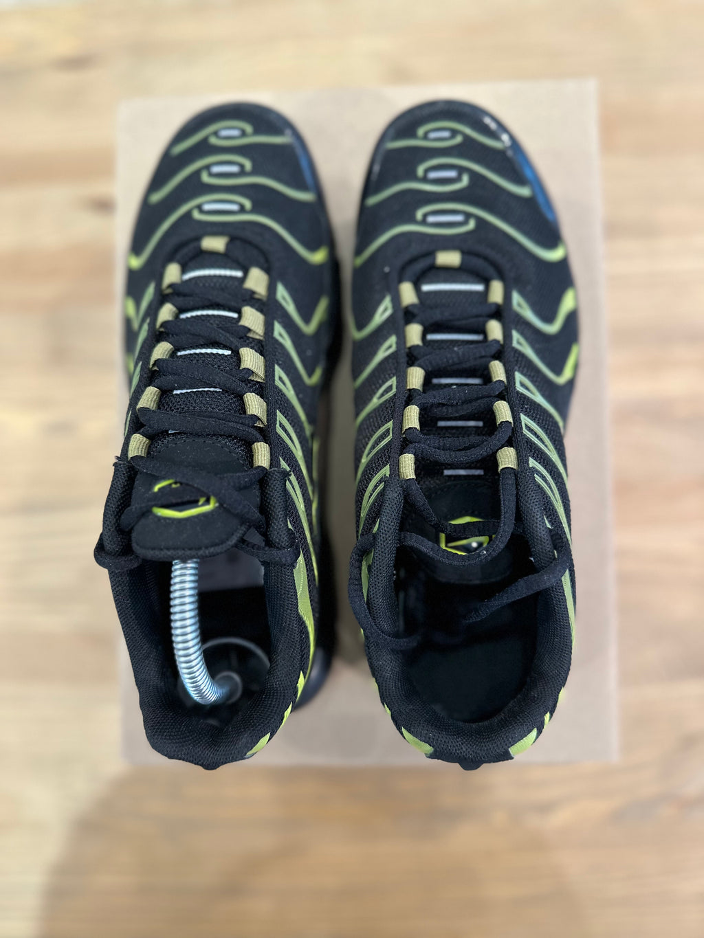 Nike air Max plus cyber ( taille 37,5 )