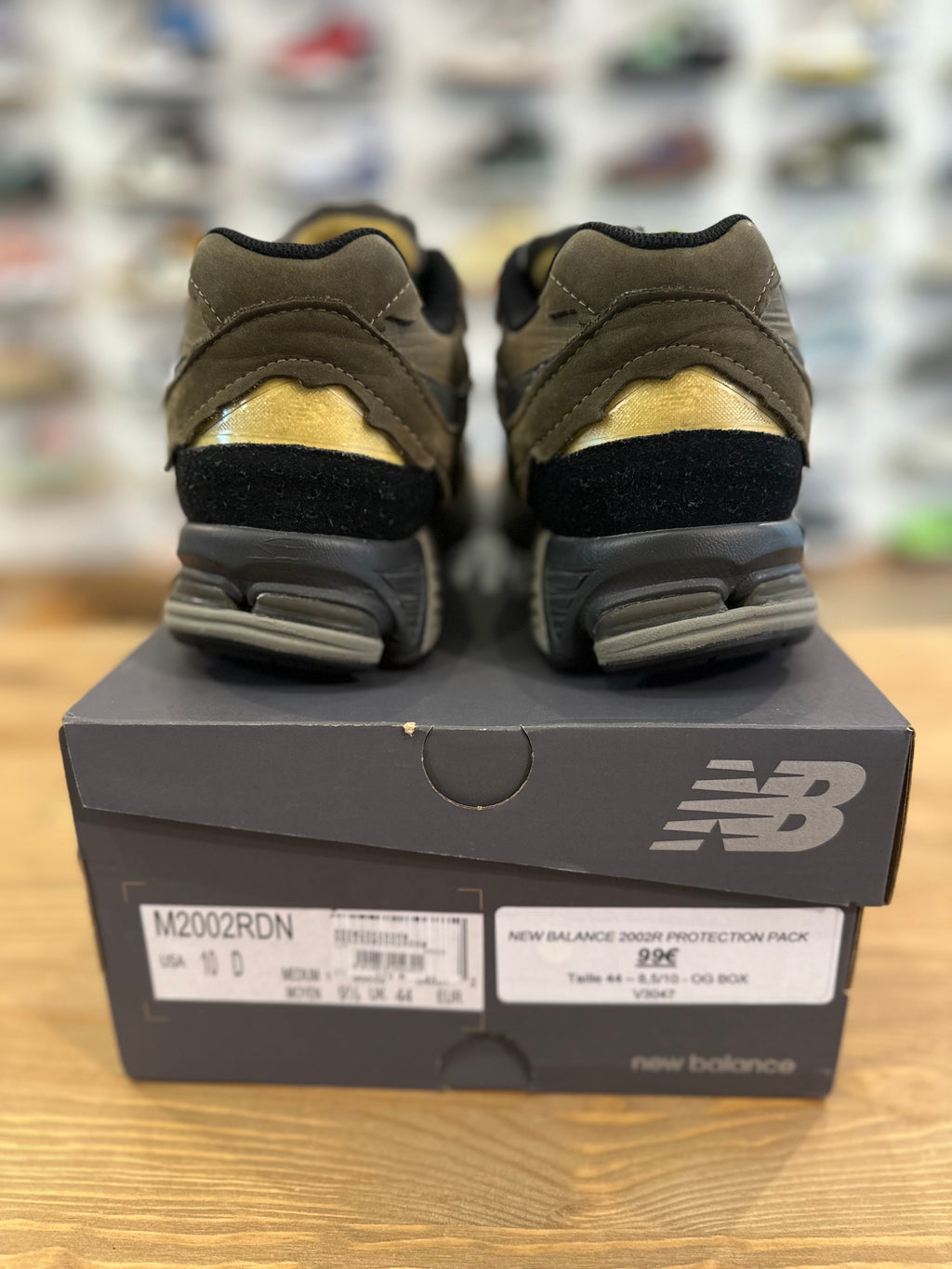 New balance 2002R protection pack dark Moss ( taille 44 )