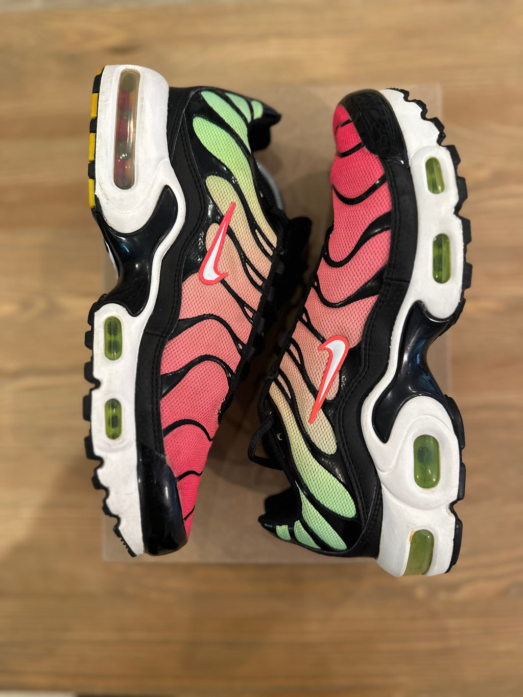 Nike air Max plus Green strike flash ( taille 39 )