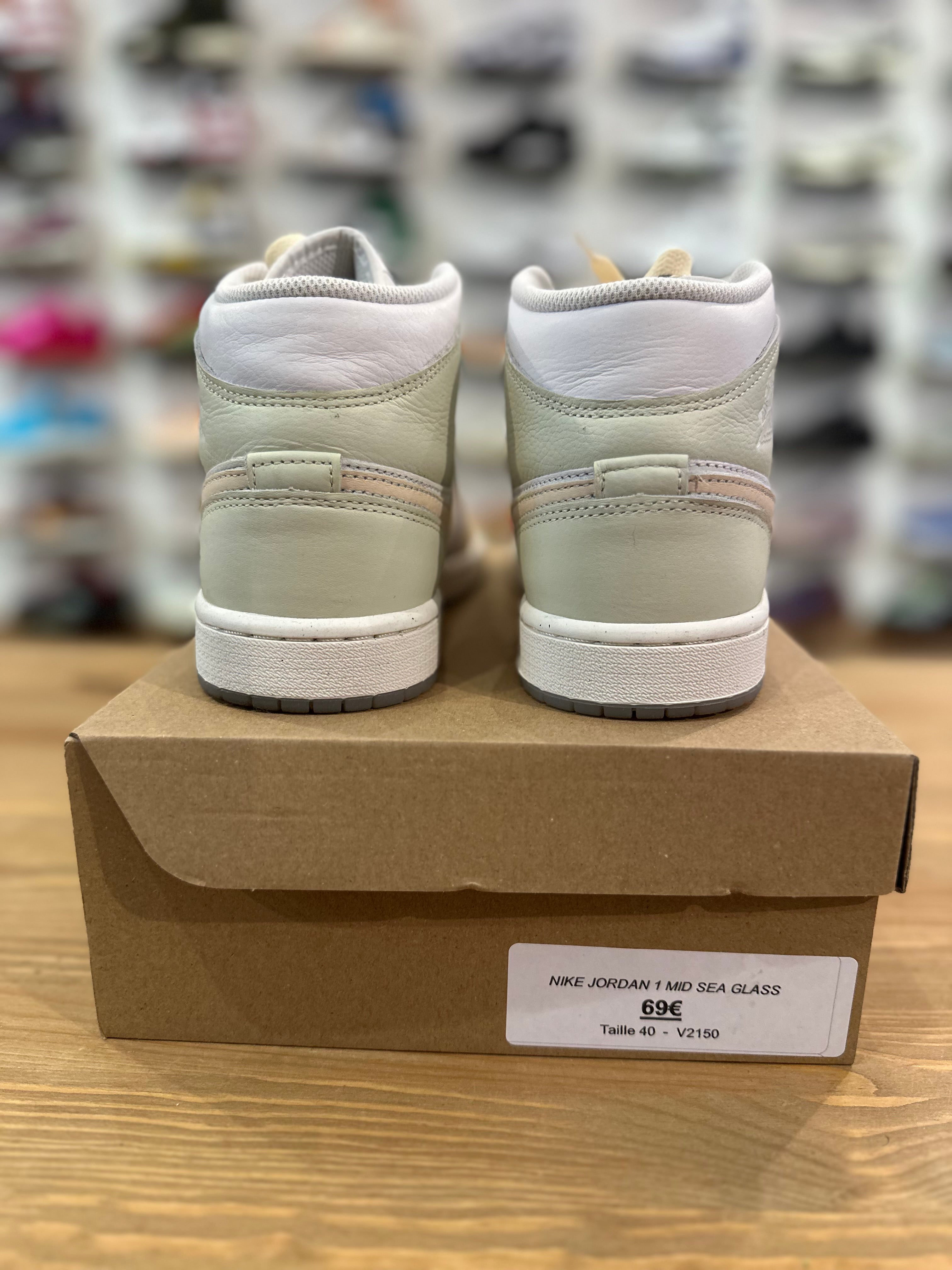 Nike Jordan 1 mid sea glass ( taille 40 )