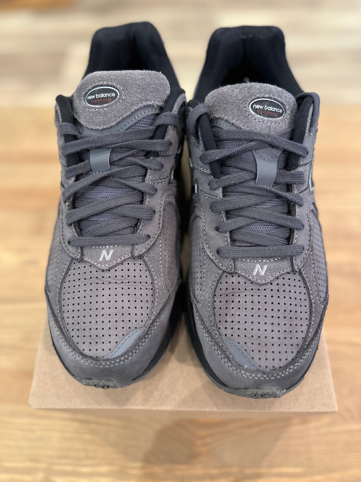 New balance 2002r CASTLEROCK black ( taille 43 )