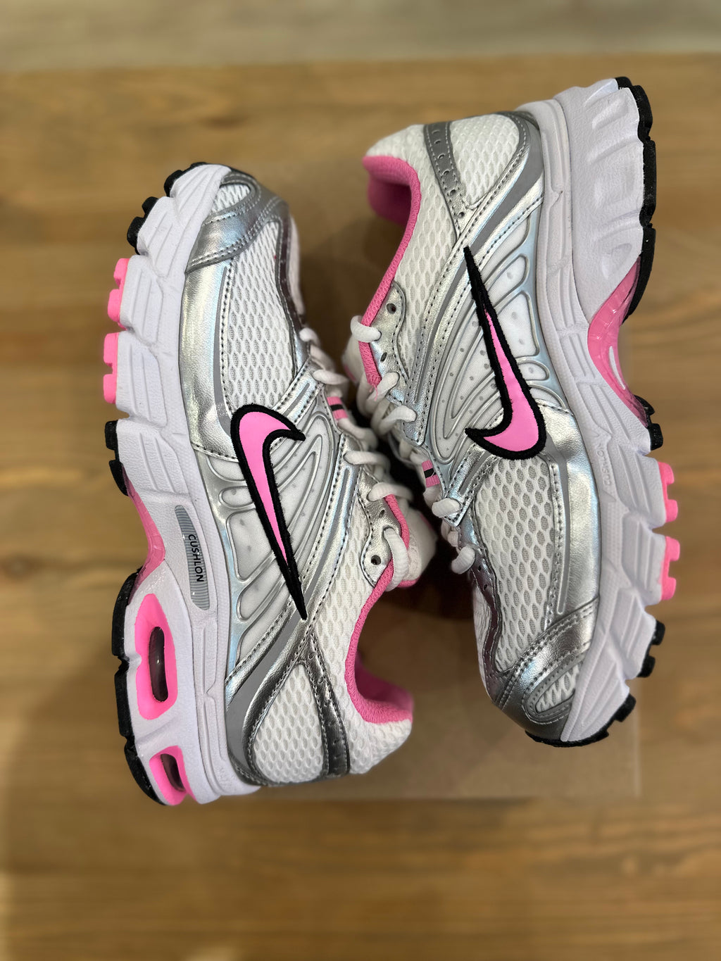 Nike moto 2k pink spell ( taille 39 )