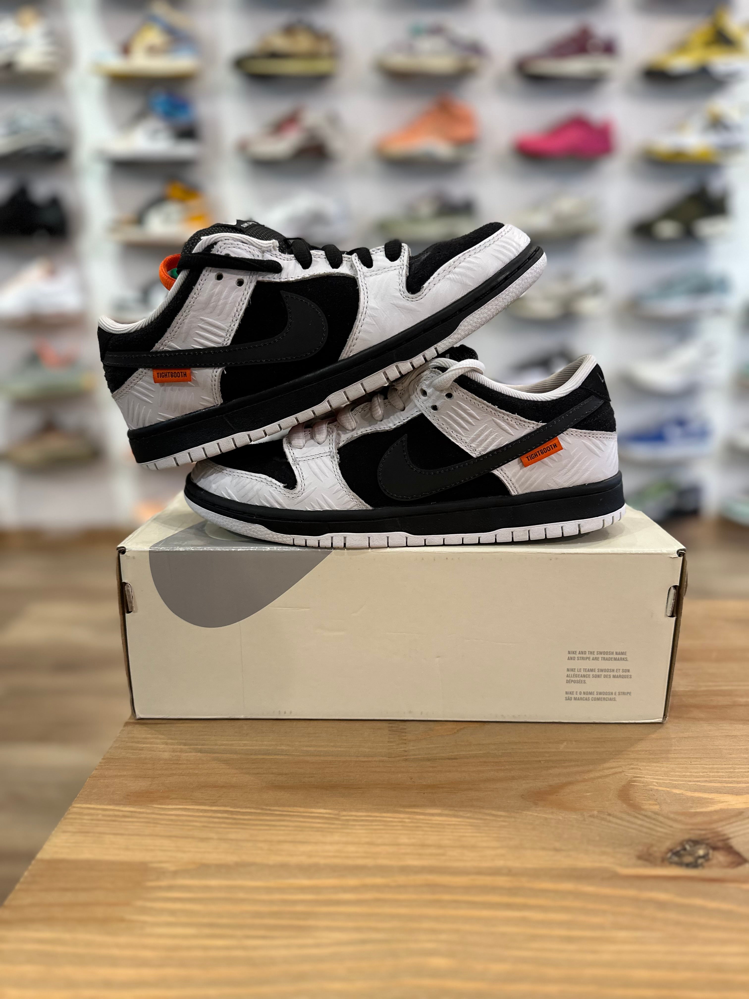 Nike sb dunk low tightbooth ( taille 40,5 )