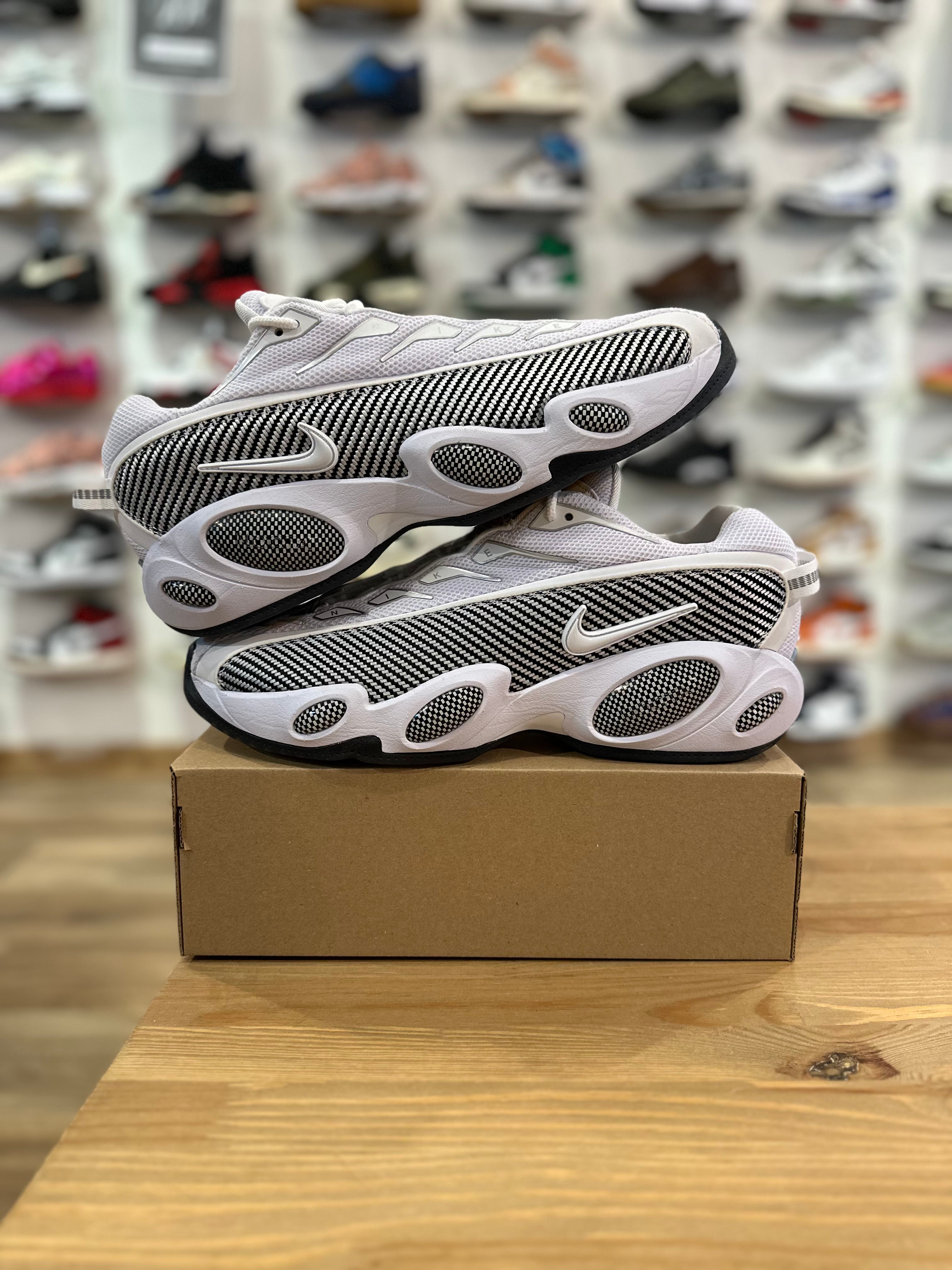 Nike nocta glide White black ( taille 48,5 )