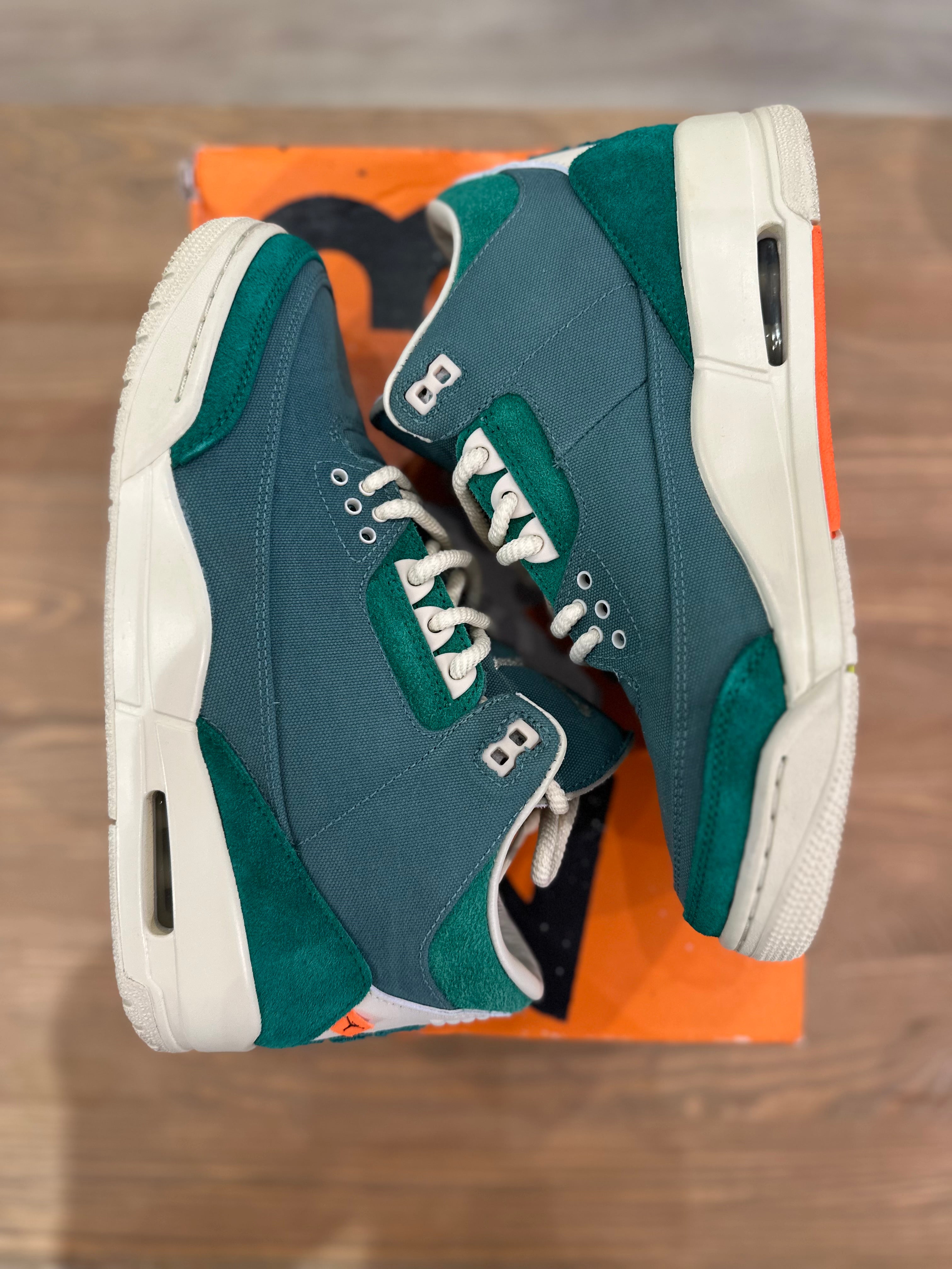 Nike Jordan 3 rétro Nina Chanel ( taille 40 )