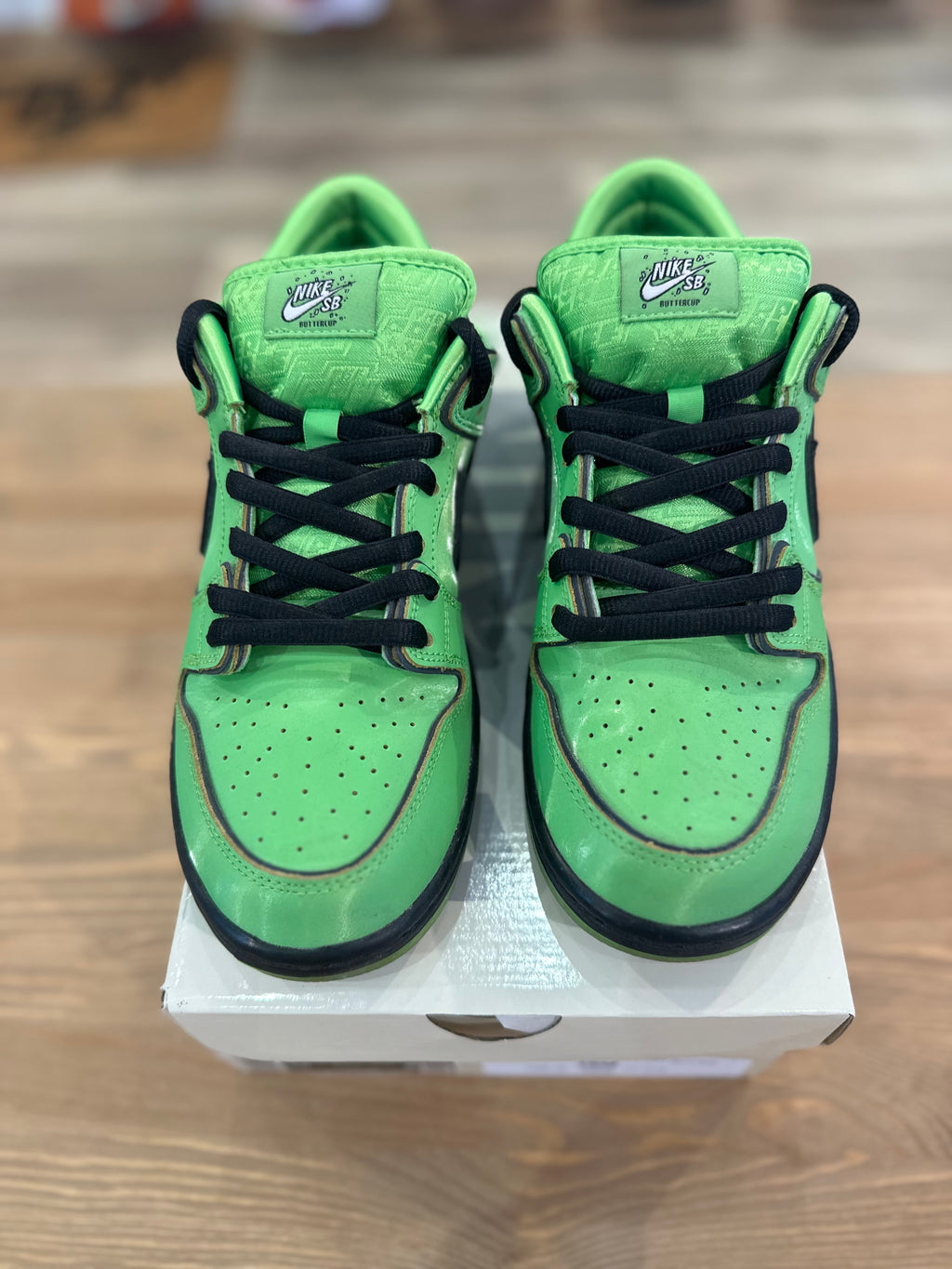 Nike sb dunk low powerpuff buttercup ( taille 42 )
