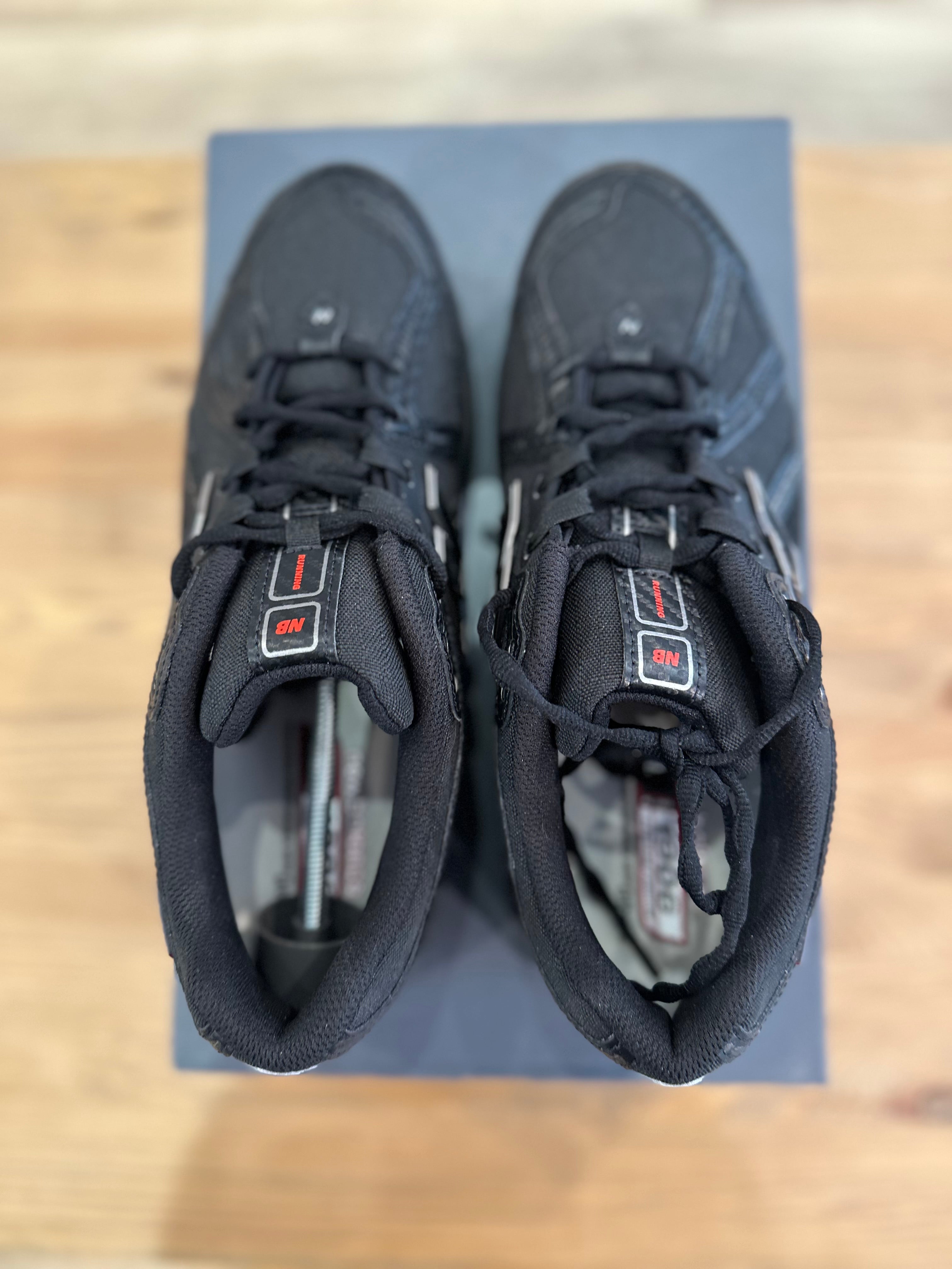 New balance 1906r black Silver ( taille 44,5 )