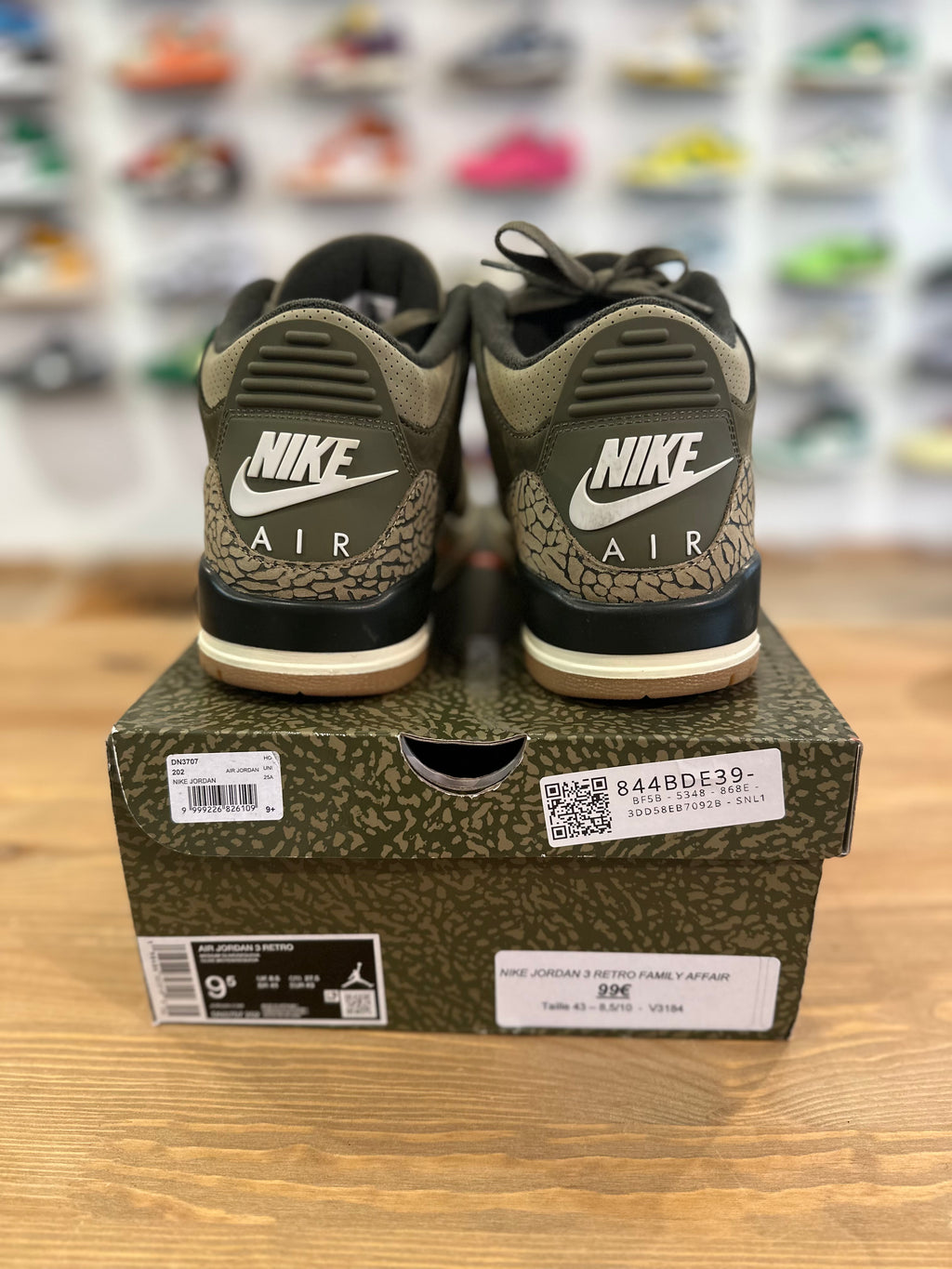 Nike Jordan 3 Rétro family affair ( taille 43 )