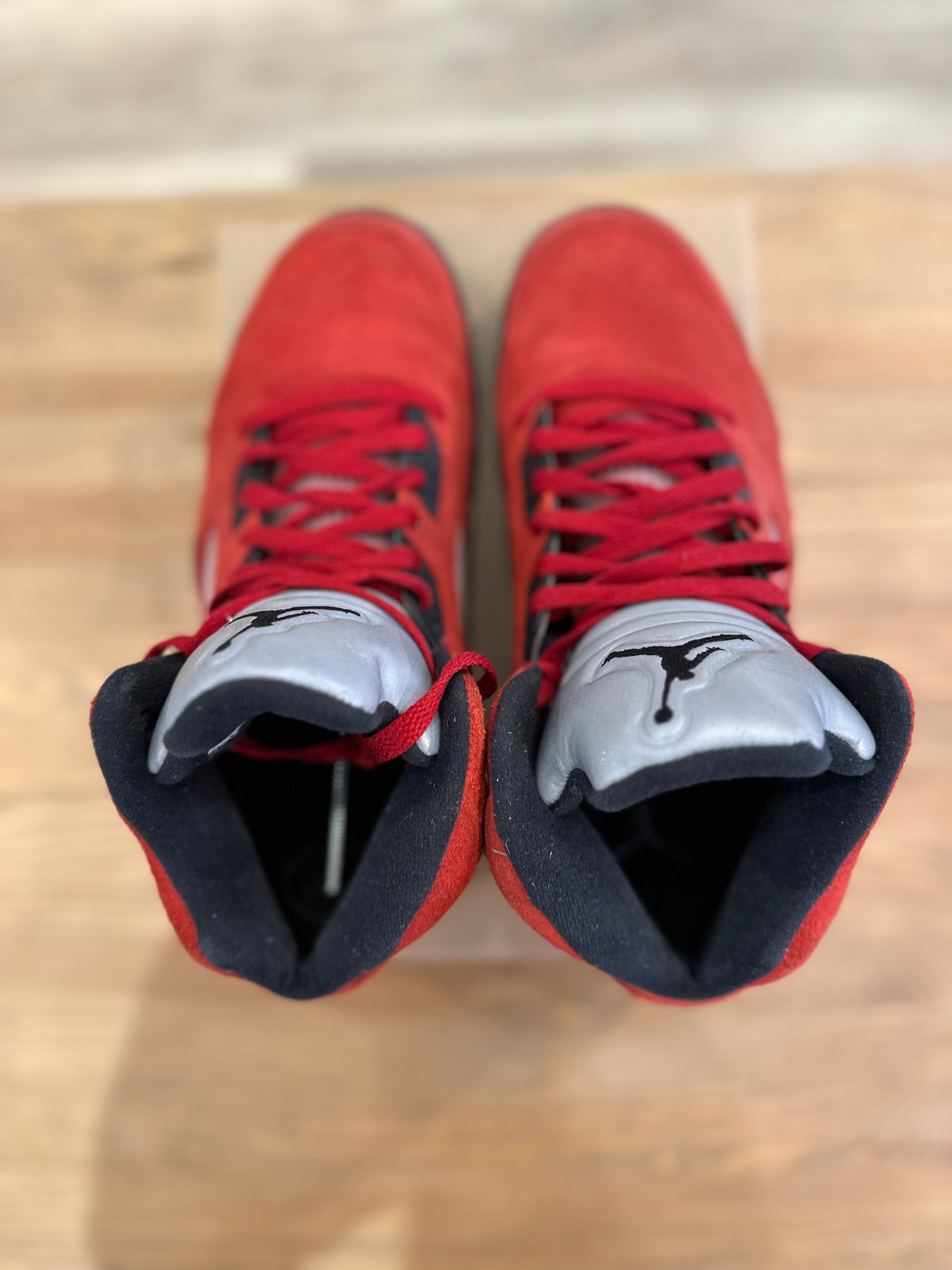 Nike Jordan 5 rétro racing bull ( taille 43 )