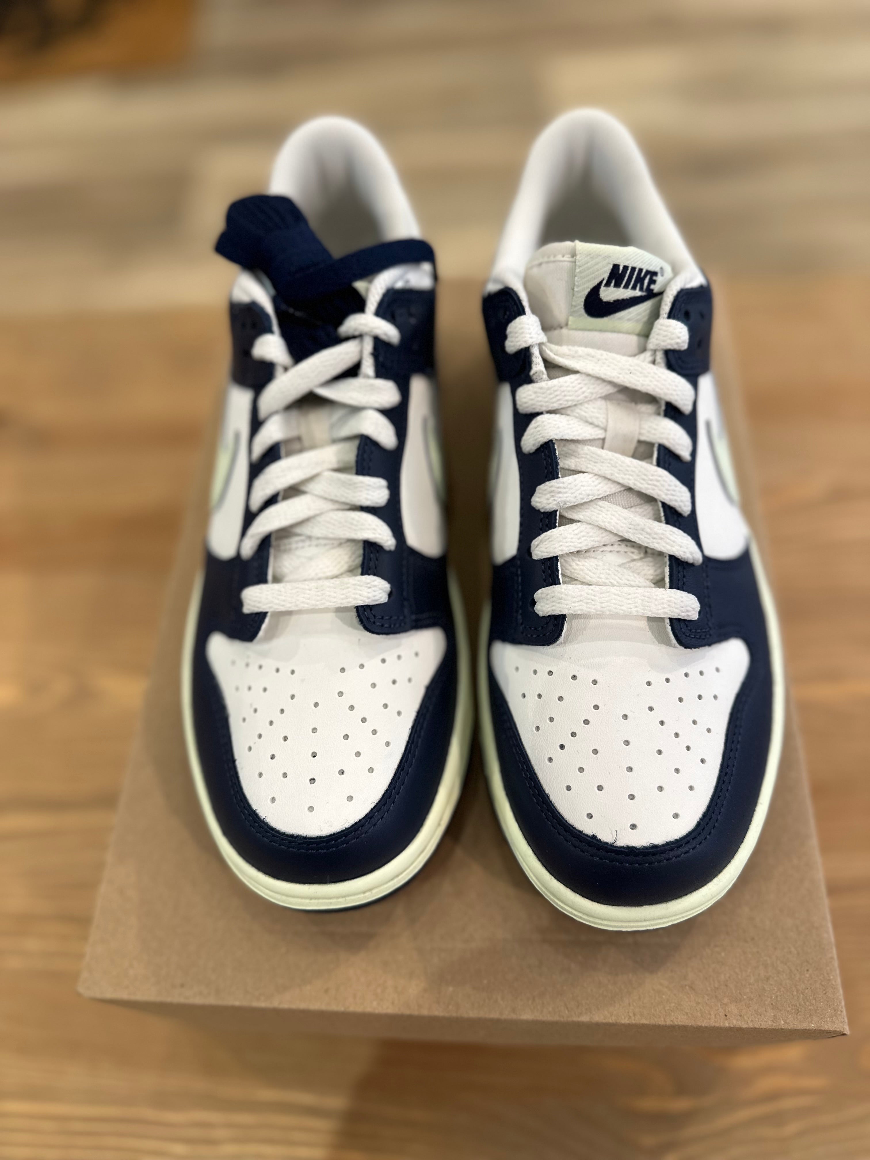 Nike dunk low midnight navy volt ( taille 39 )