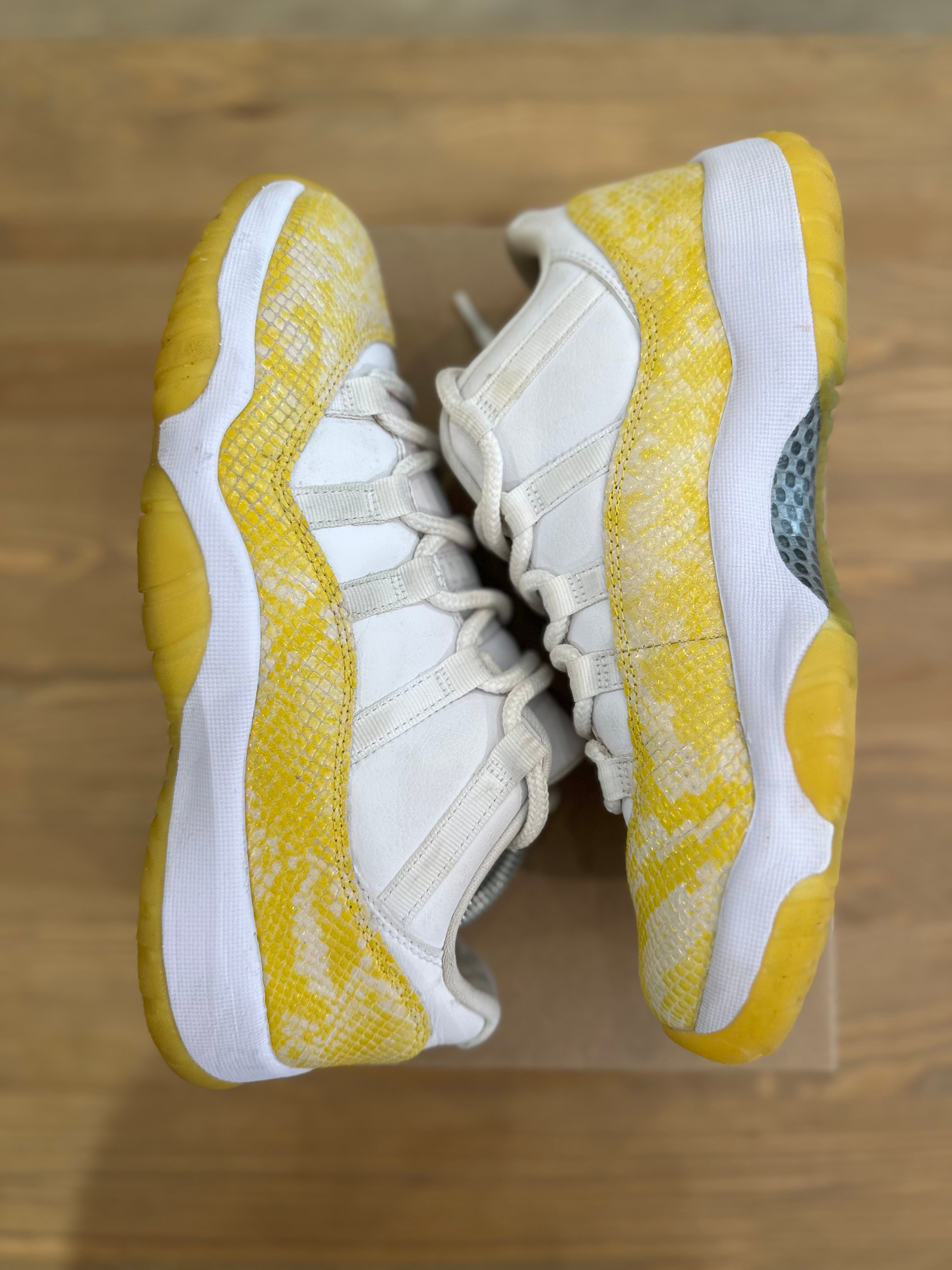 Nike Jordan 11 low yellow snakeskin ( taille 41 )