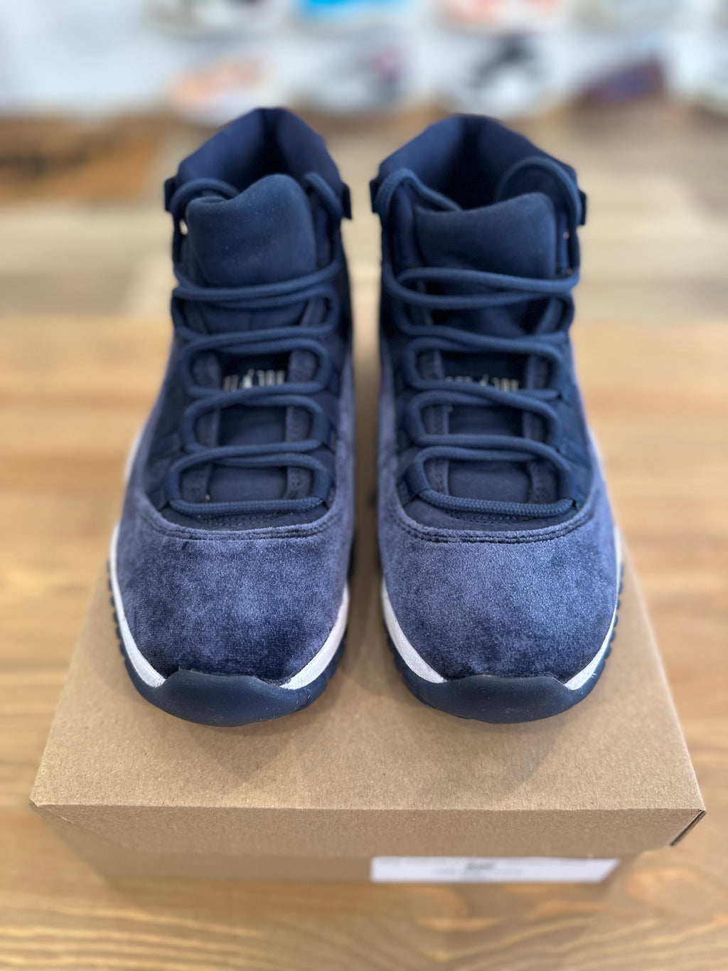 Nike Jordan 11 rétro midnight navy ( taille 37,5 )