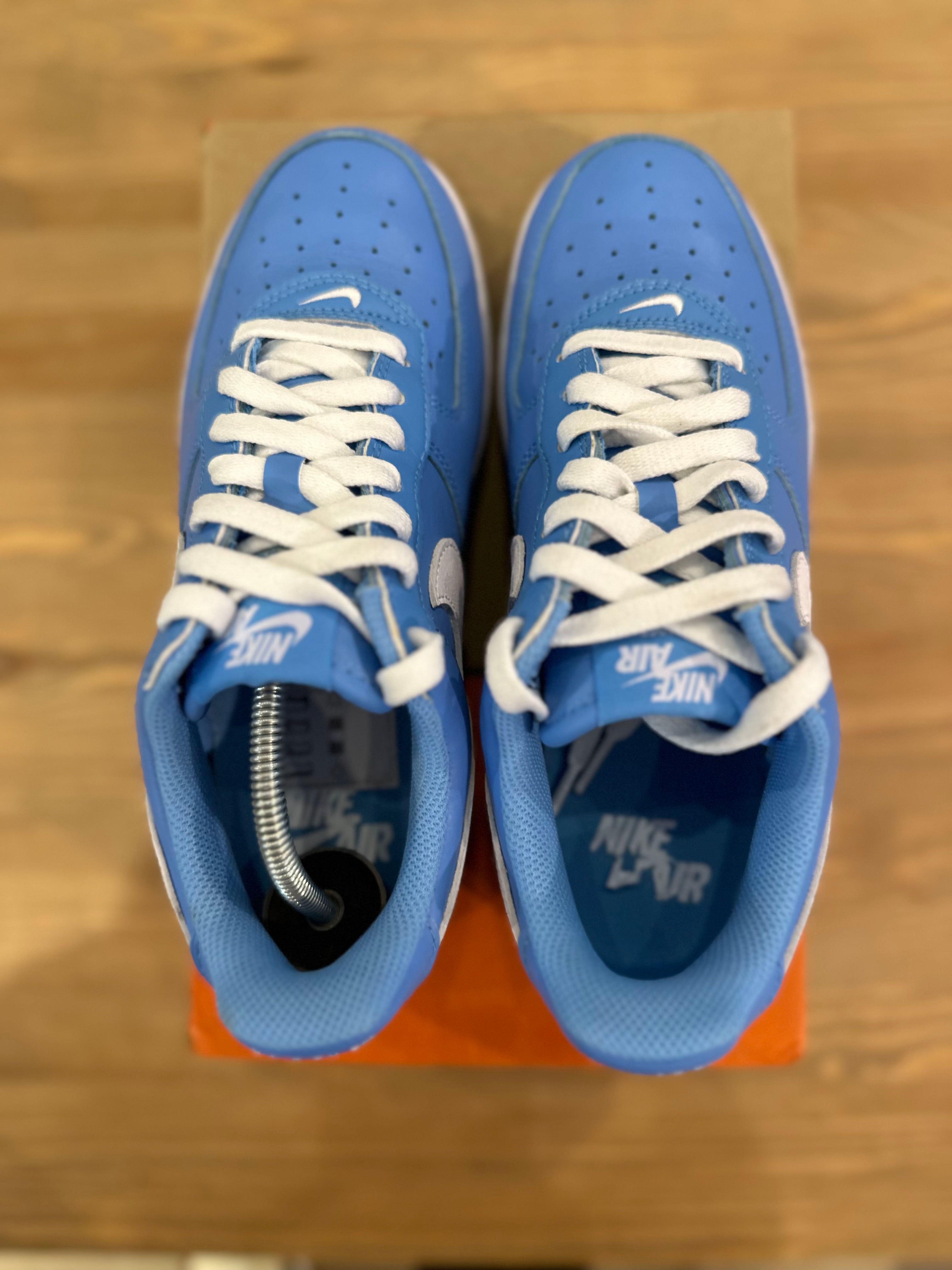 Nike air force 1 low university blue ( taille 40 )