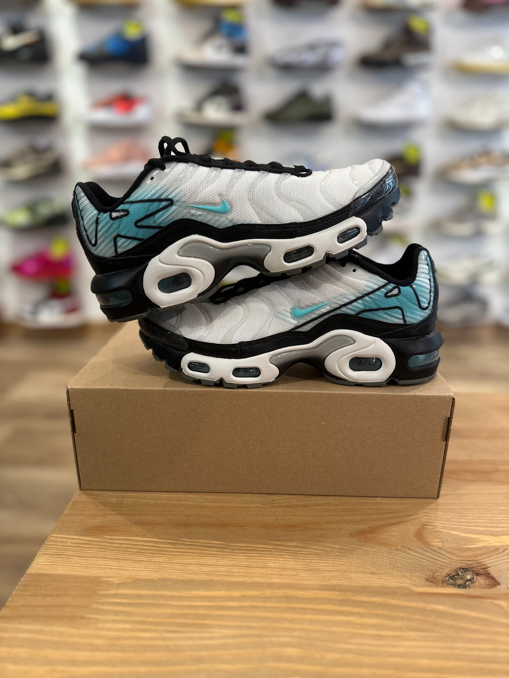 Nike air Max plus hyper blue ( taille 38,5 )