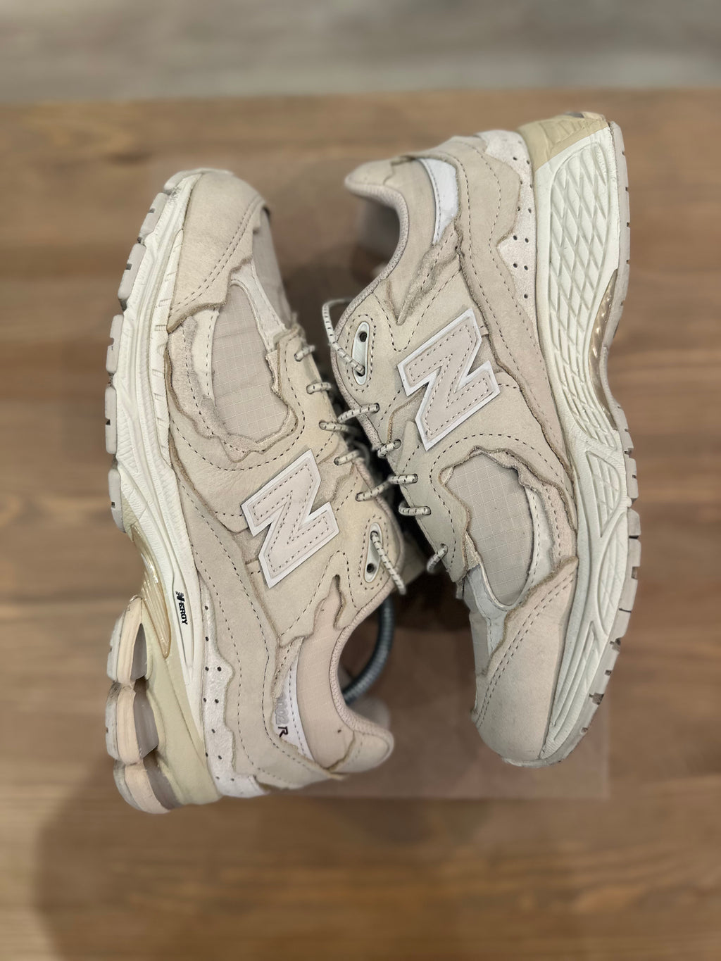 New balance 2002r protection pack ( taille 38,5 )