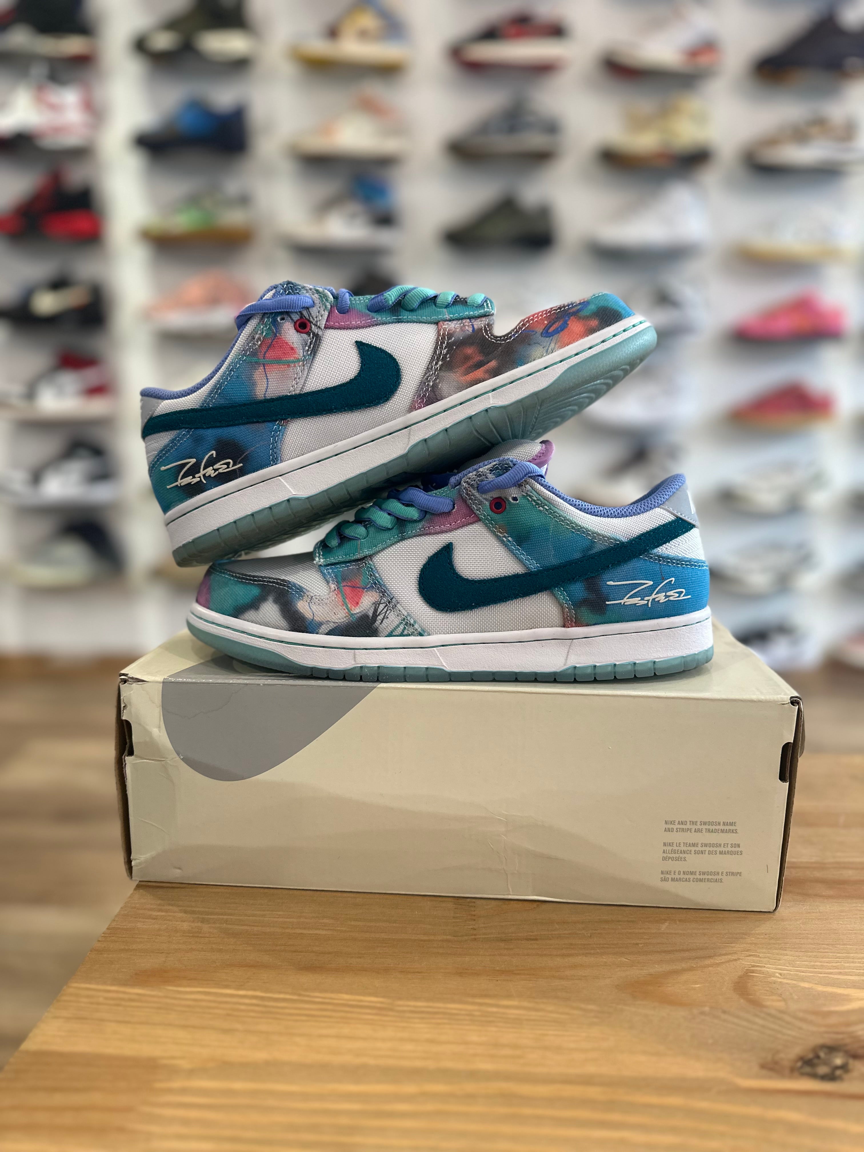 Nike sb dunk low Futura ( taille 42 )