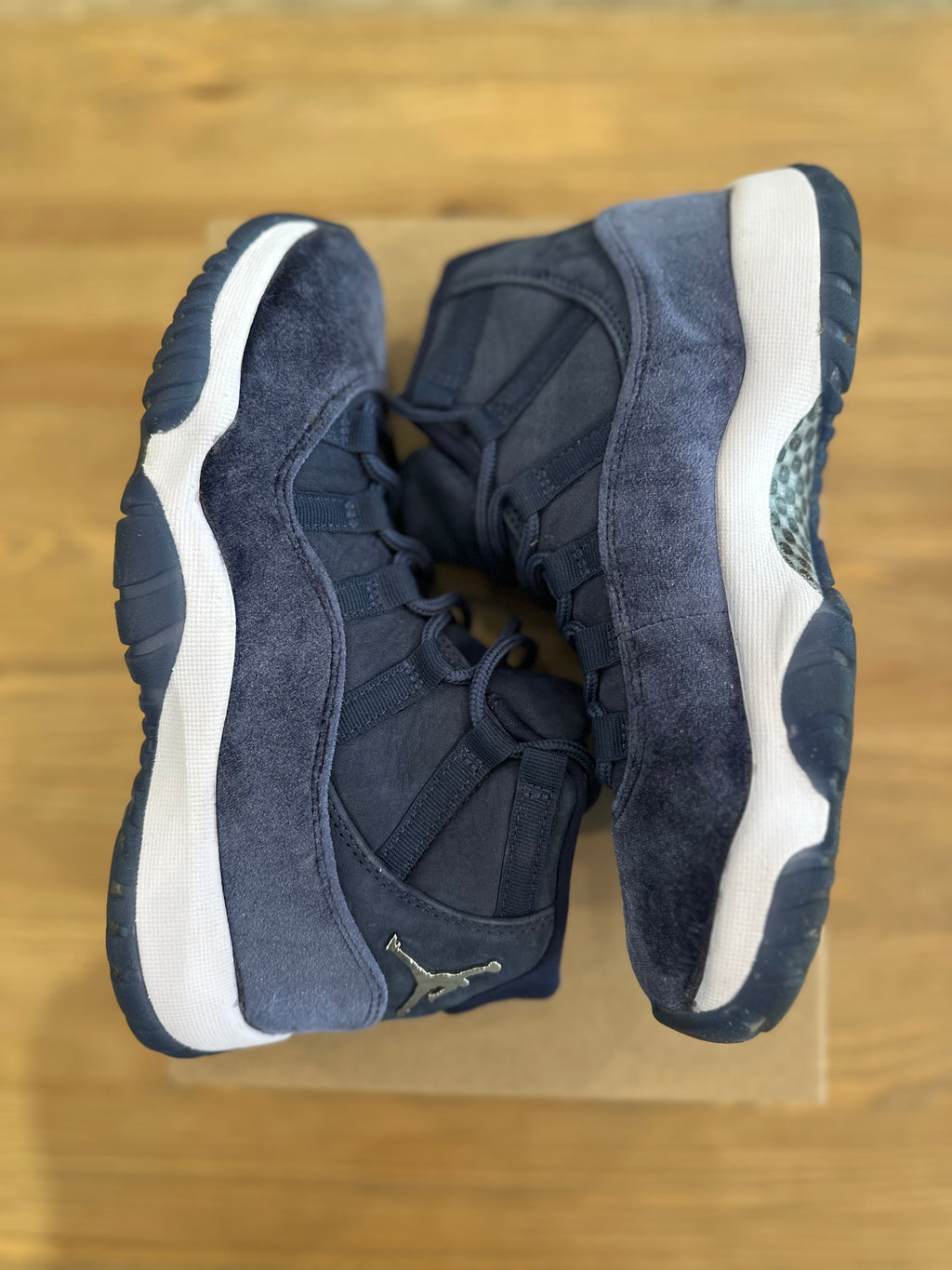 Nike Jordan 11 rétro midnight navy ( taille 37,5 )