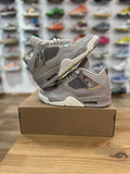 Nike Jordan 4 rétro Frozen moments ( taille 38 )