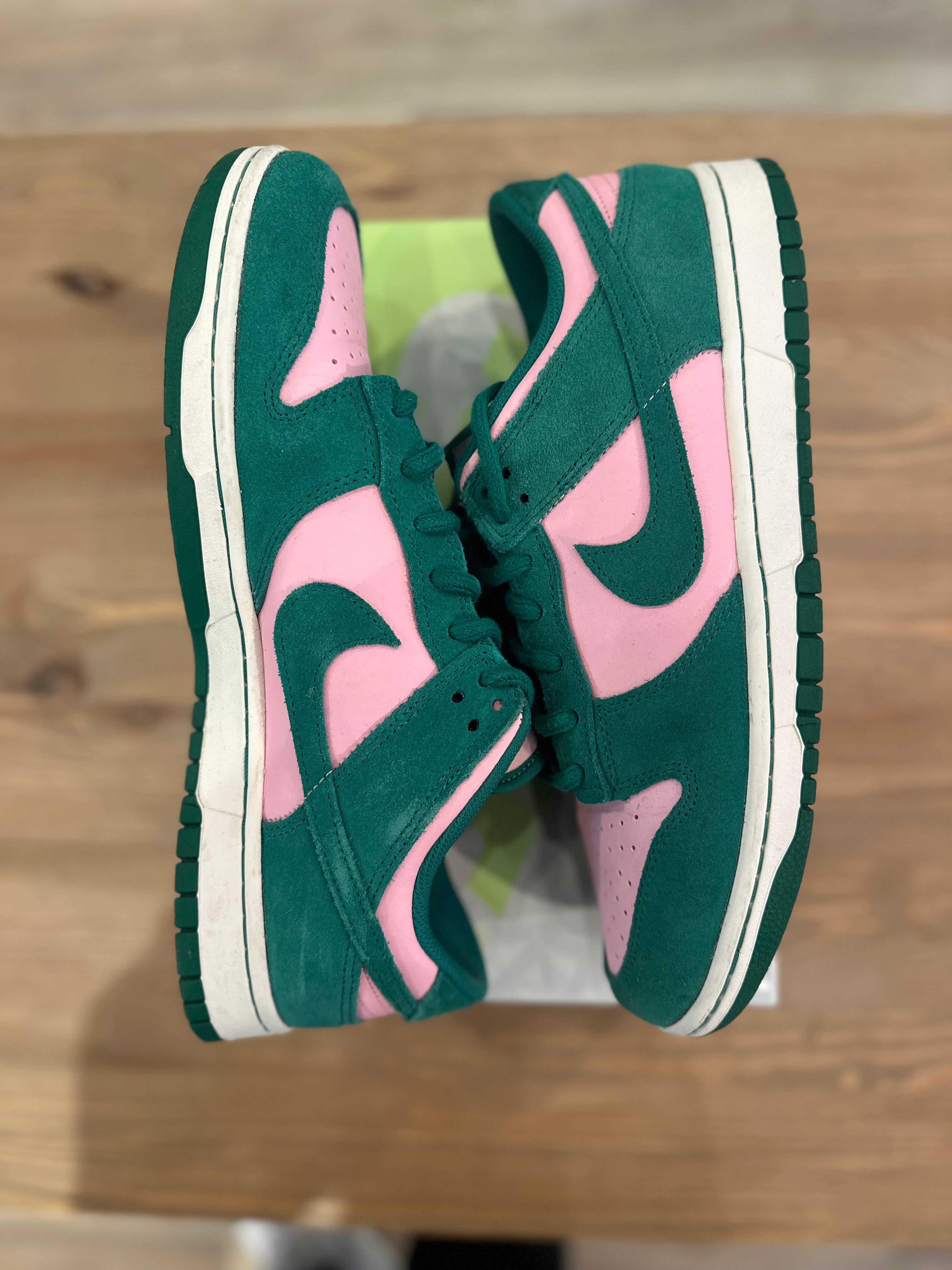 Nike dunk low pink malachite