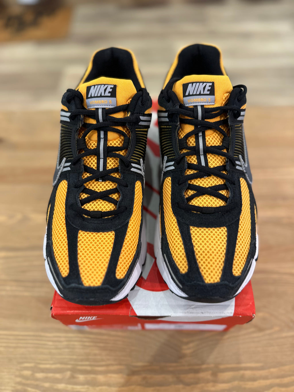 Nike zoom vomero 5 sundial ( taille 45 )