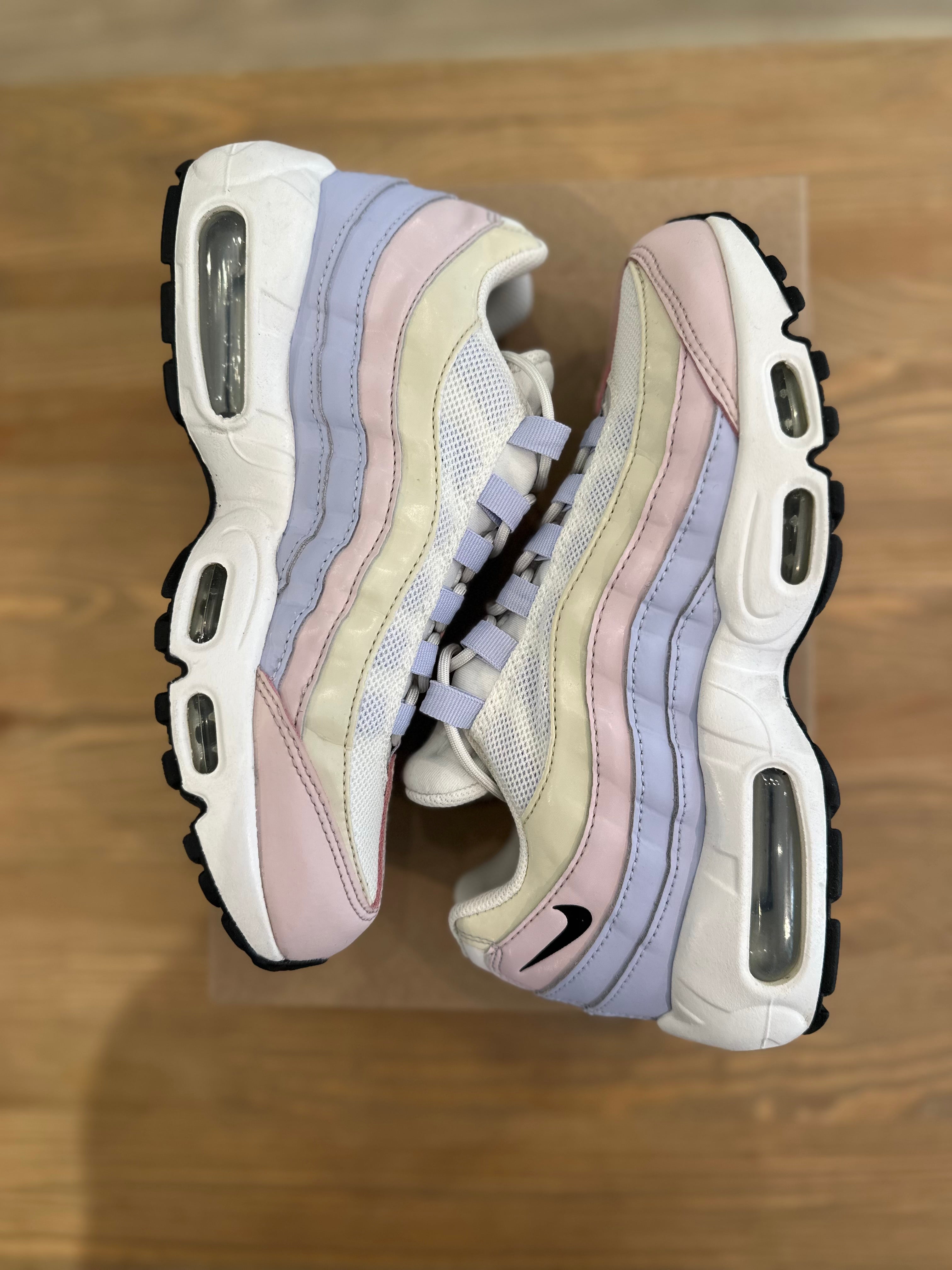 Nike air Max 95 ghost pastel ( taille 38,5 )