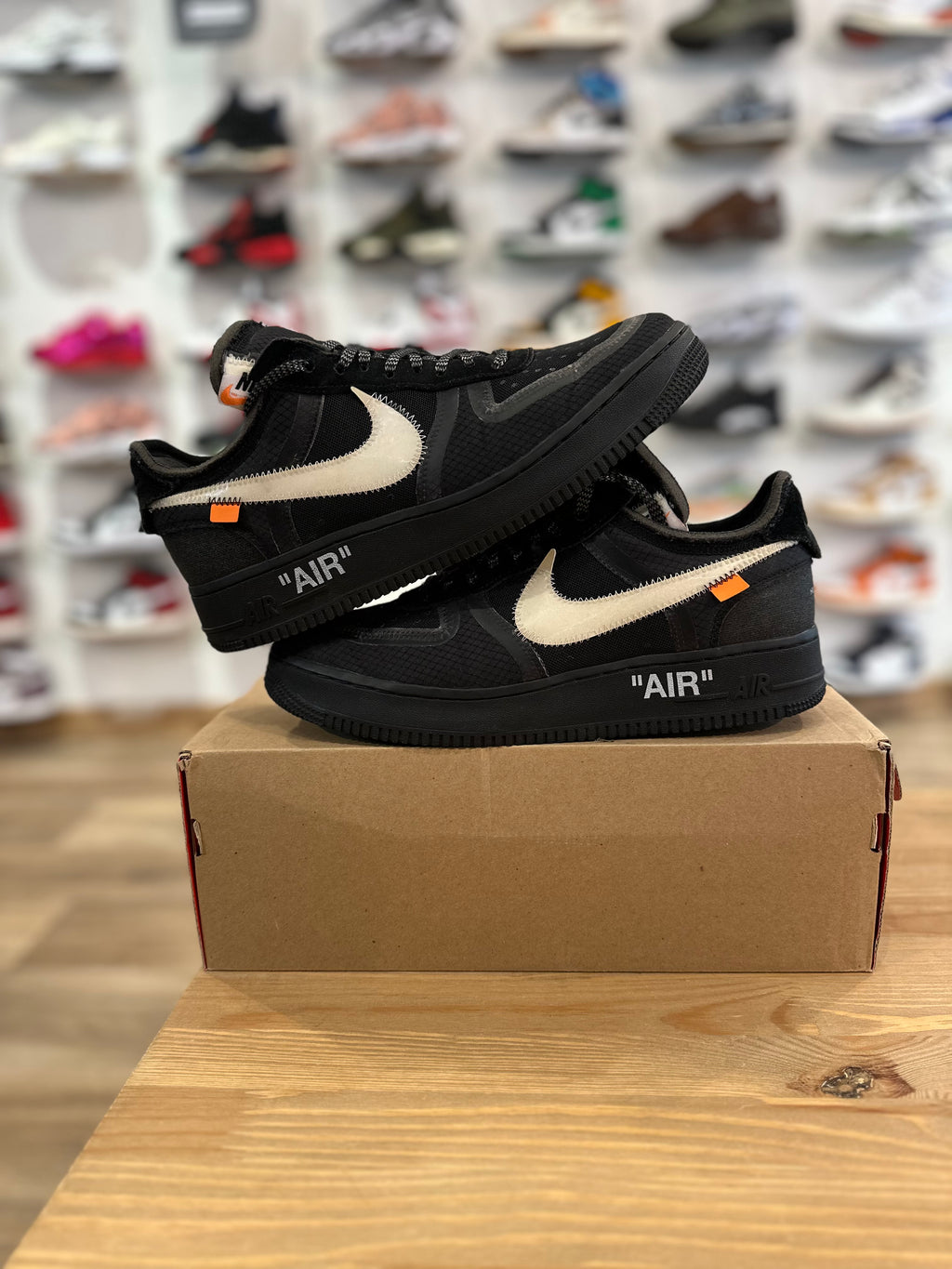 Nike air force 1 low off White black ( taille 43 )