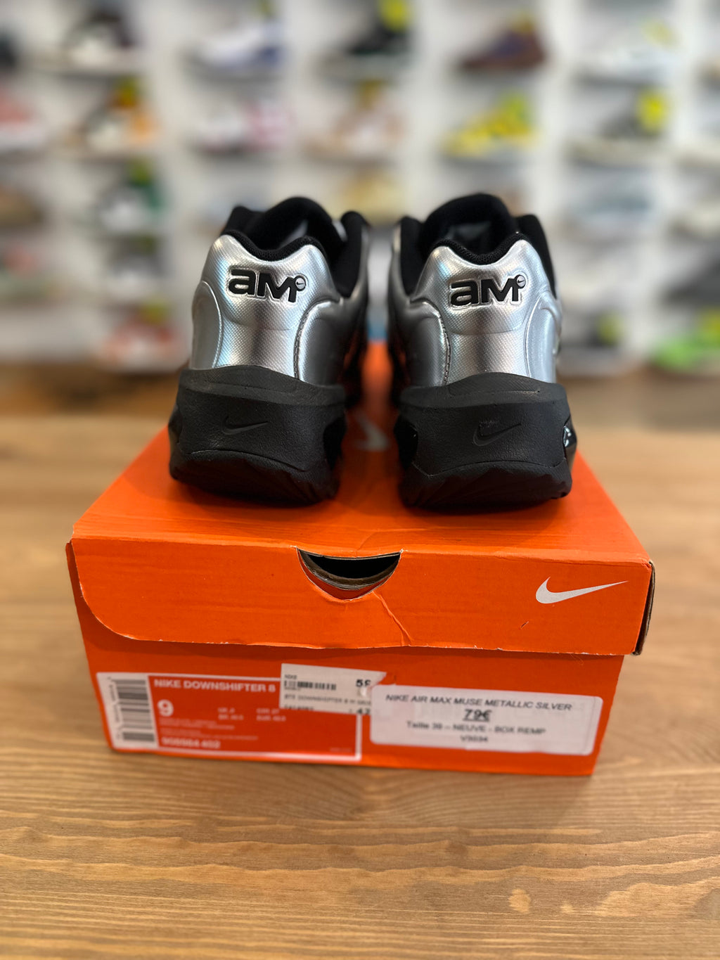 Nike air Max muse metallic Silver ( taille 39 )