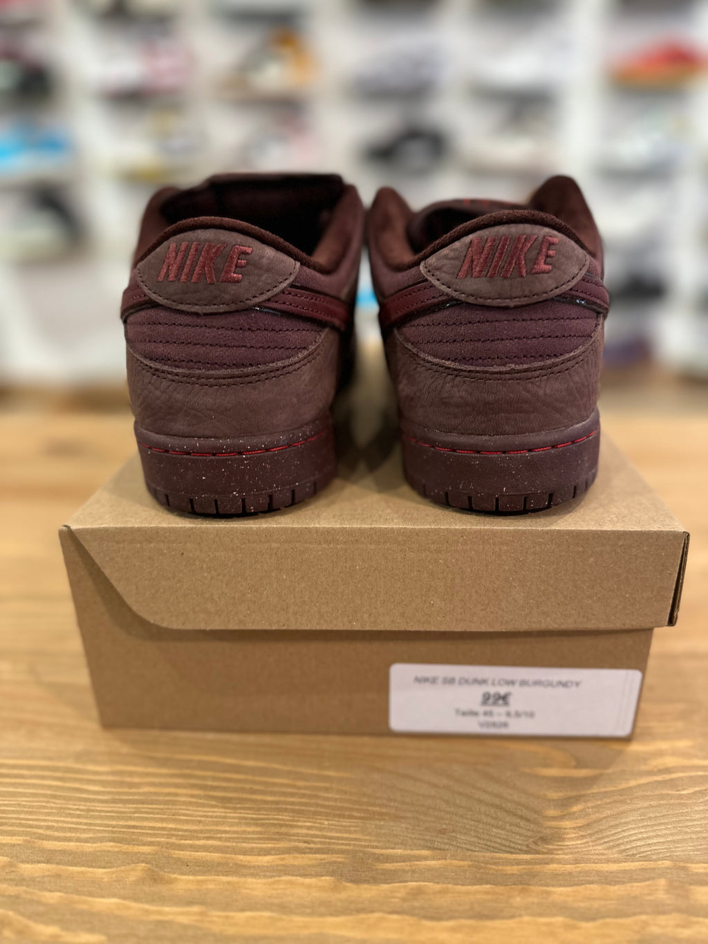Nike sb dunk low burgundy ( taille 45 )