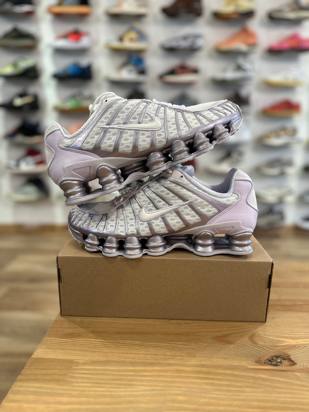Nike shox tl Barely grape ( taille 44 )