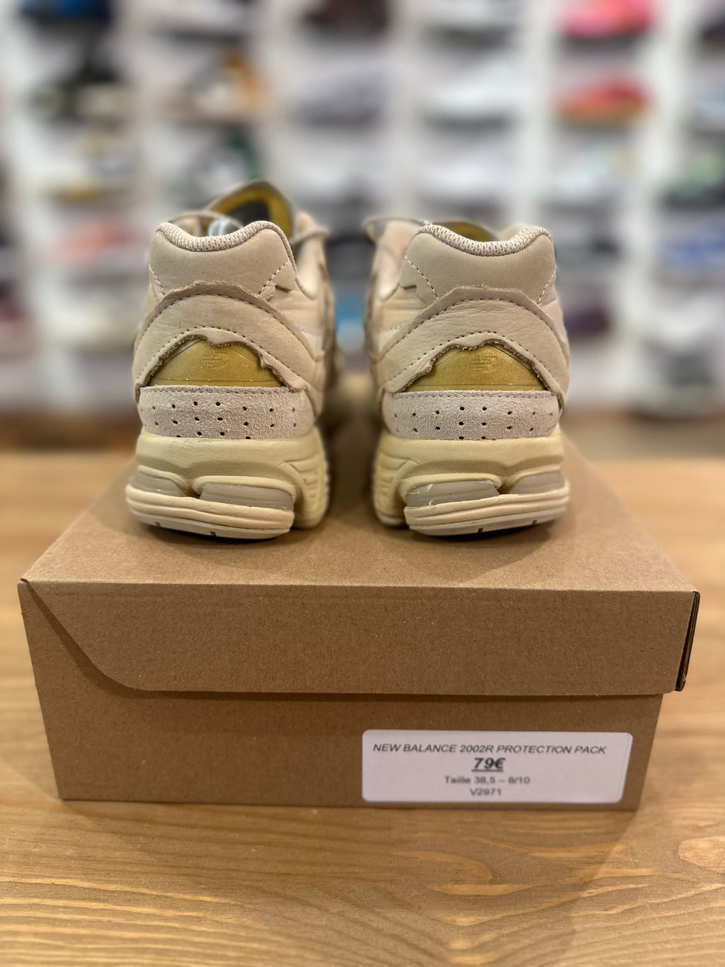 New balance 2002r protection pack ( taille 38,5 )