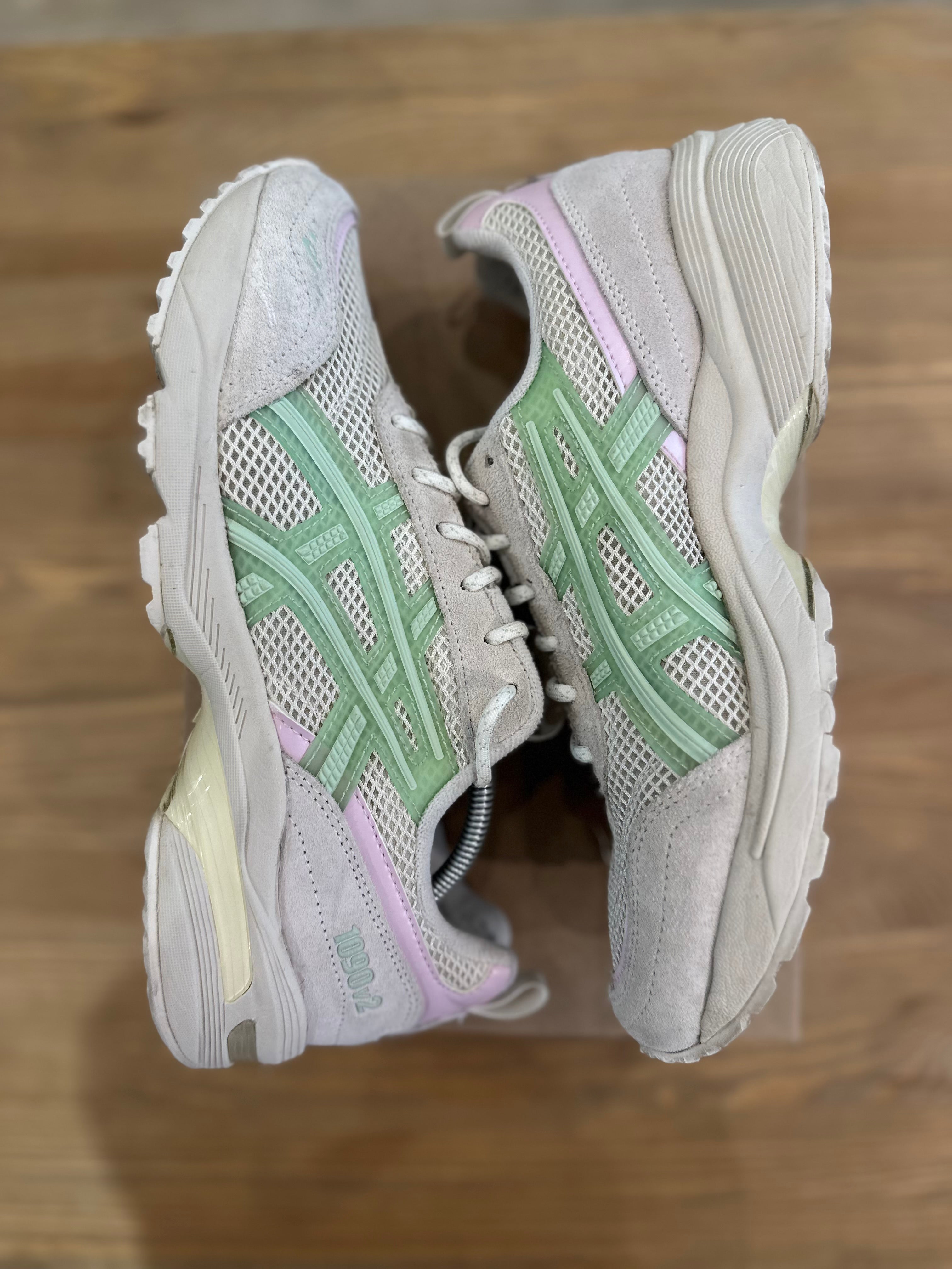 Asics gel 1090 v2 pink Green ( taille 40,5 )
