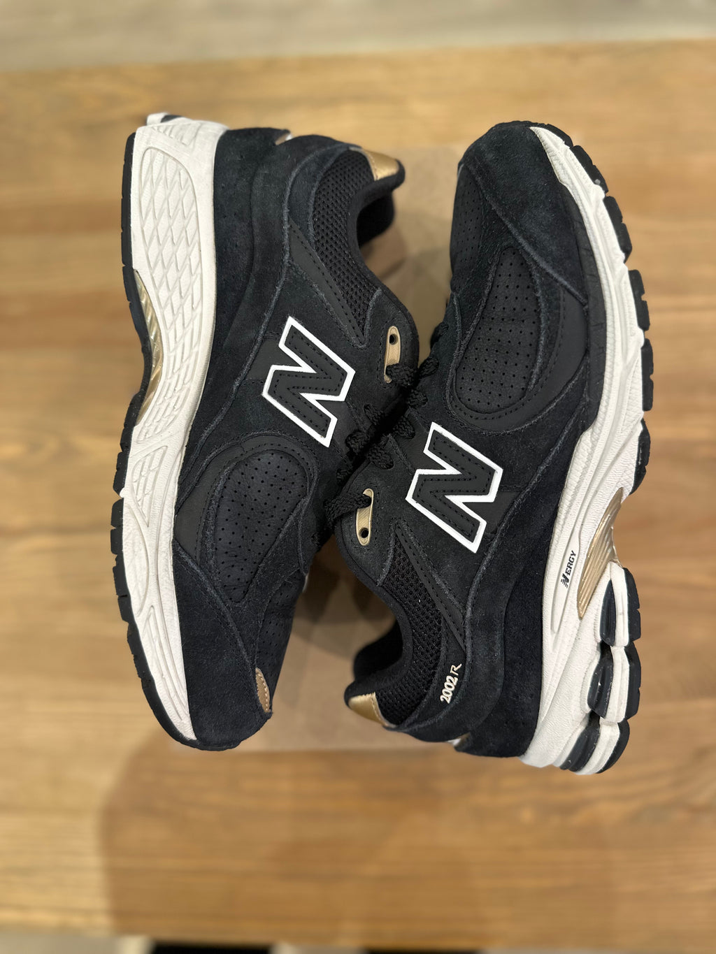 New balance 2002r foot locker 50th ( taille 41,5 )